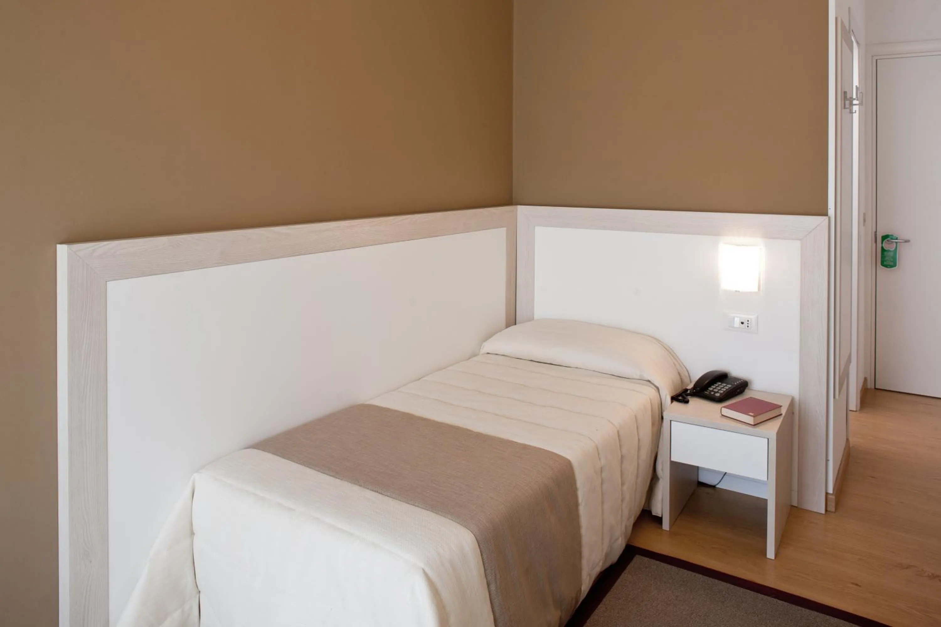 Bed in Hotel Canarie