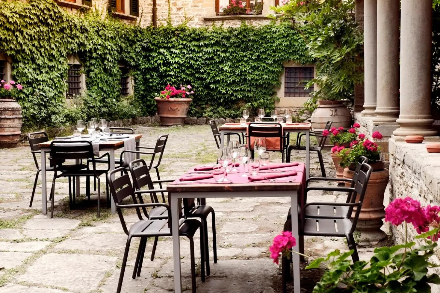 Restaurant/places to eat in Relais La Torre