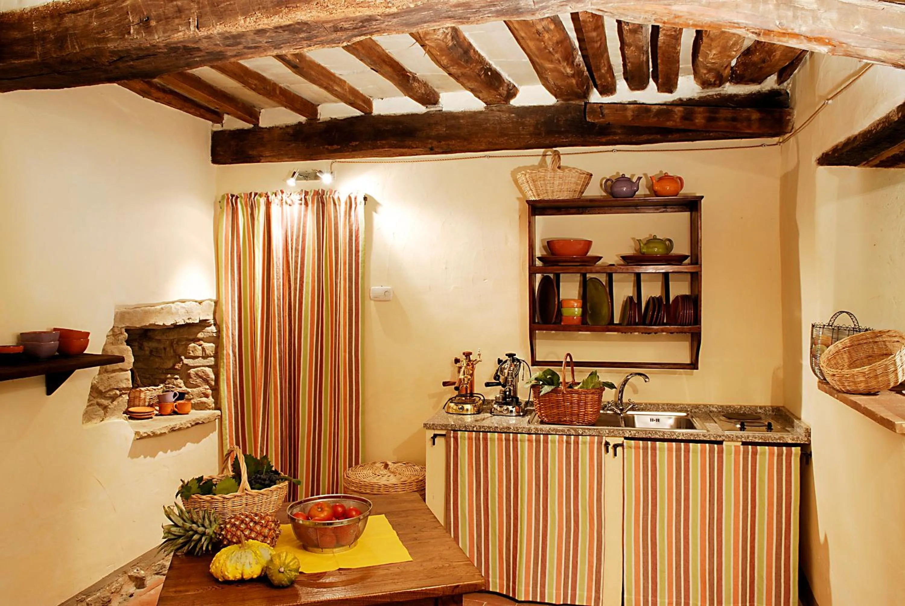 Communal kitchen in Relais La Torre