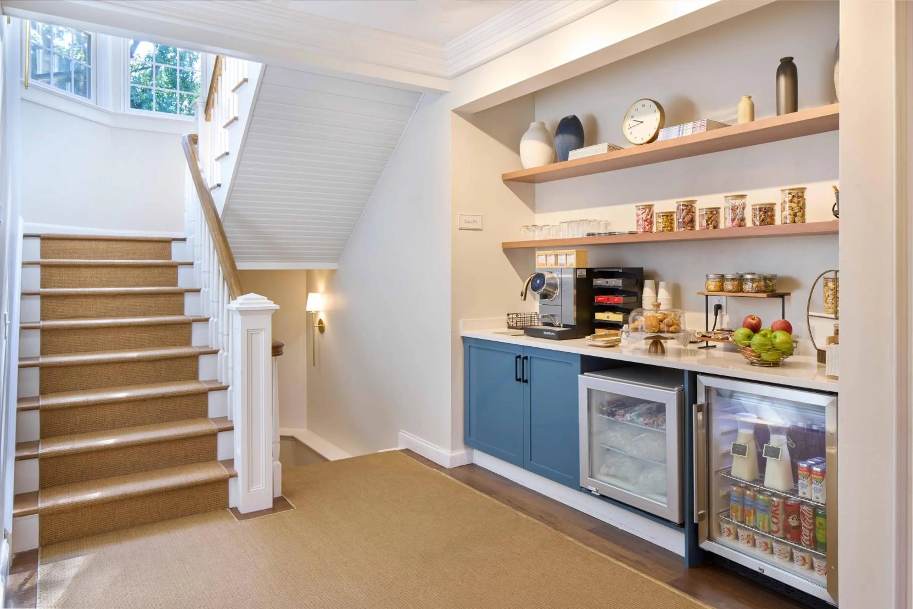 Continental breakfast in The Sagaponack