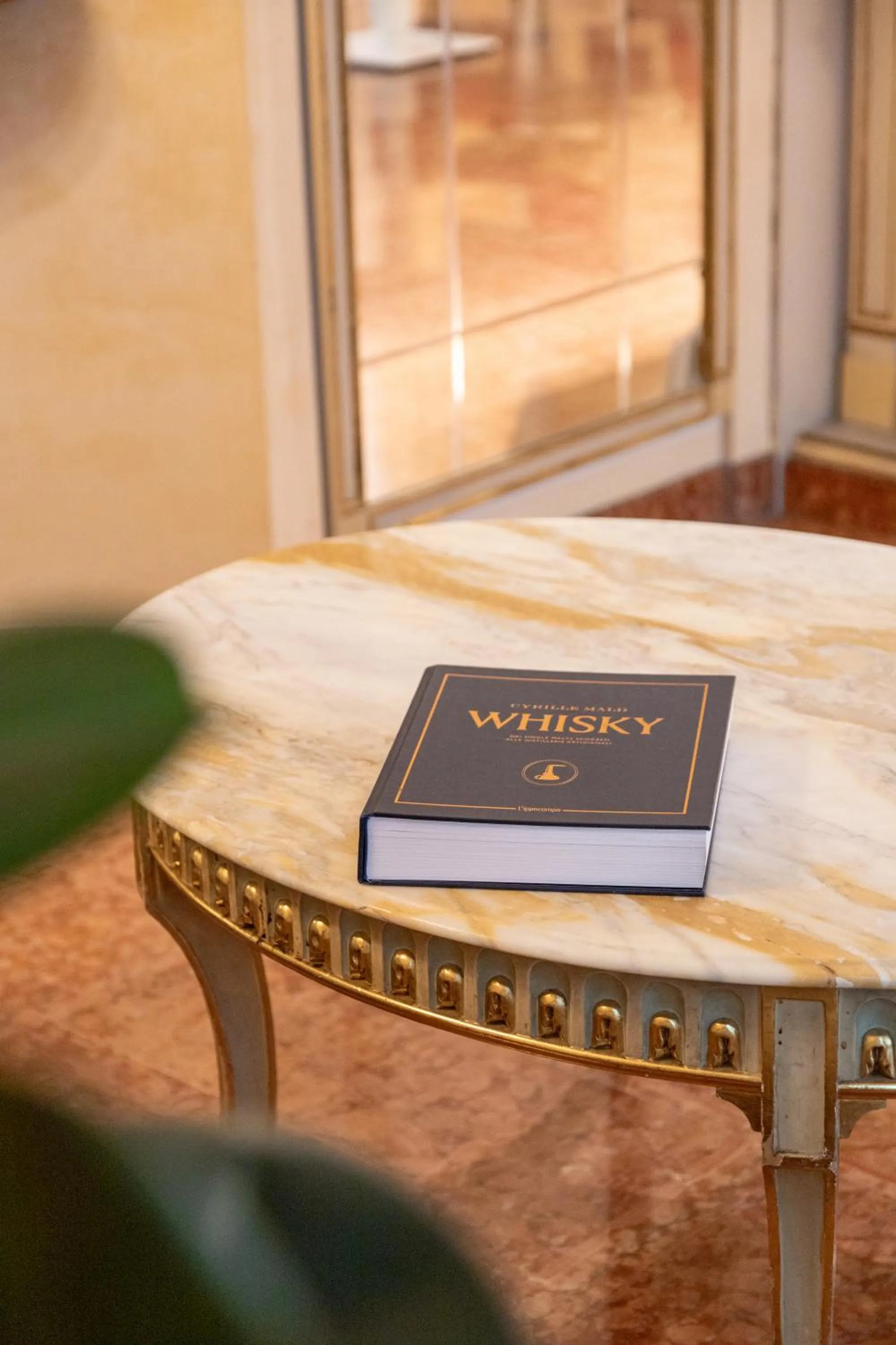 Restaurant/places to eat in Hotel Stendhal