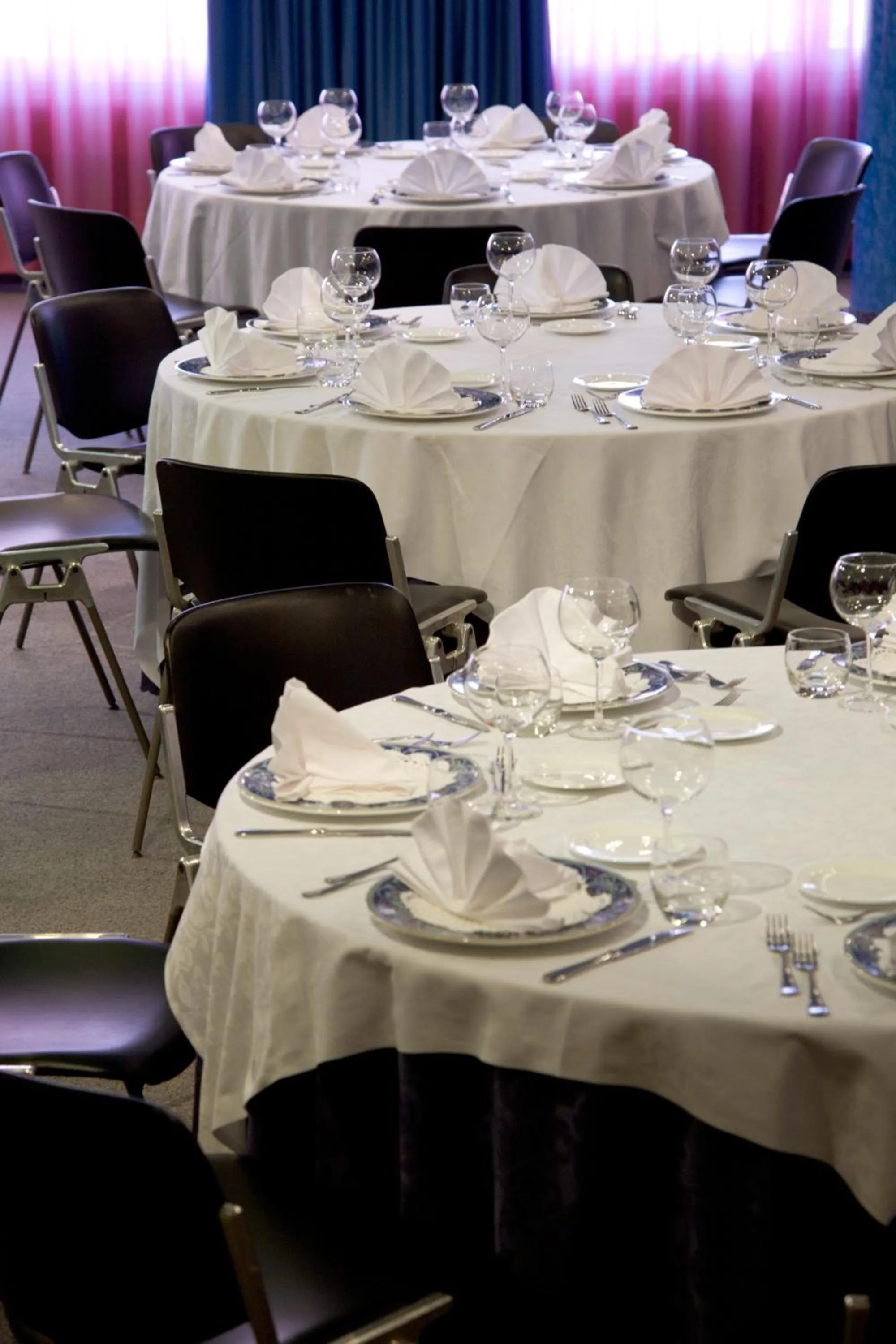 Restaurant/places to eat in SenB Hotel