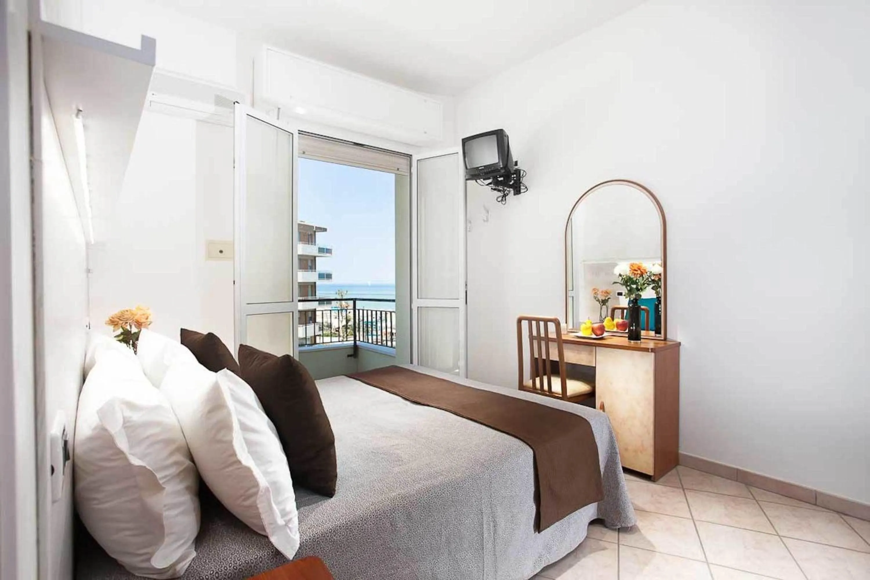 Bedroom, Bed in Hotel Croce del Sud