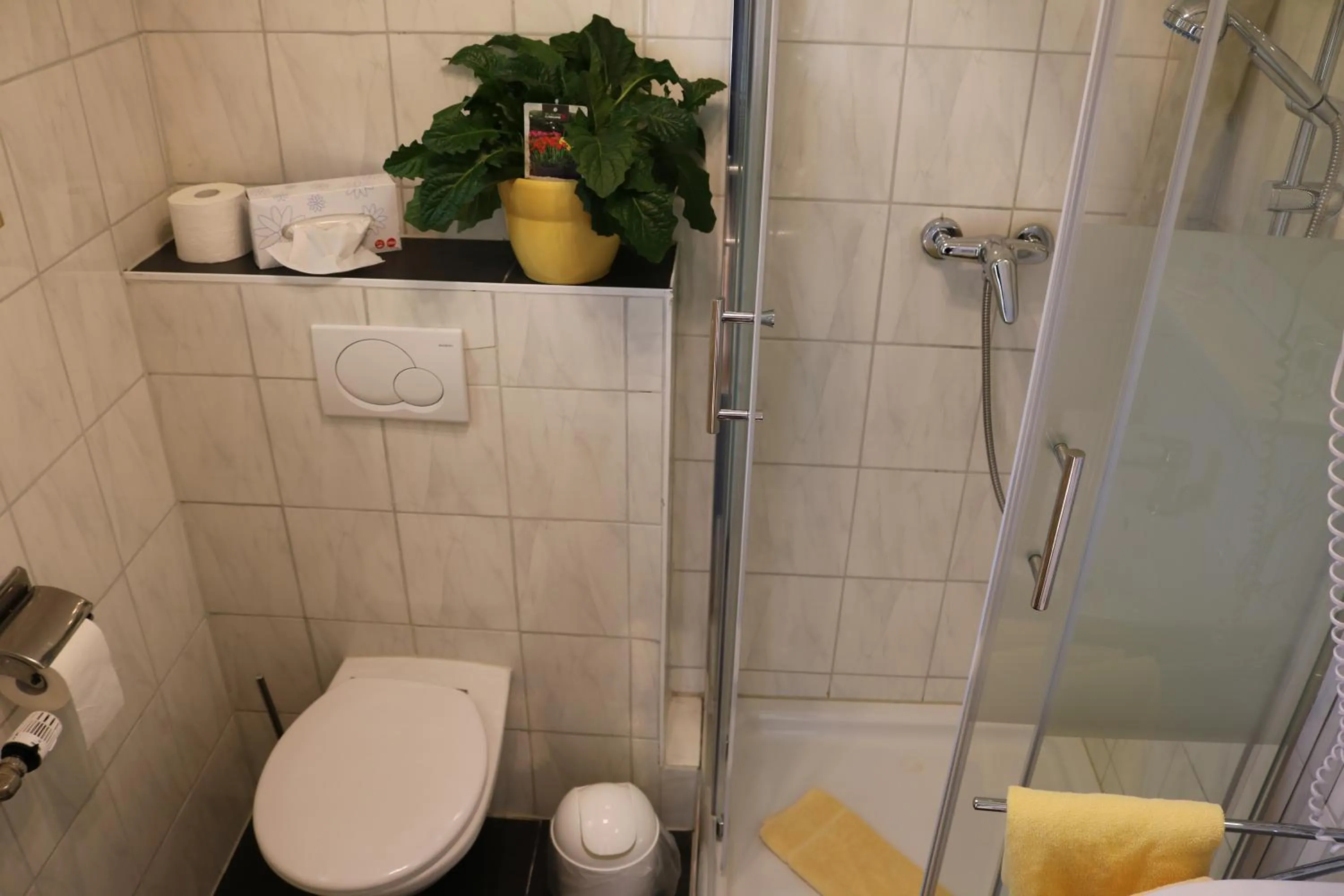 Bathroom in Hotel Brigitte