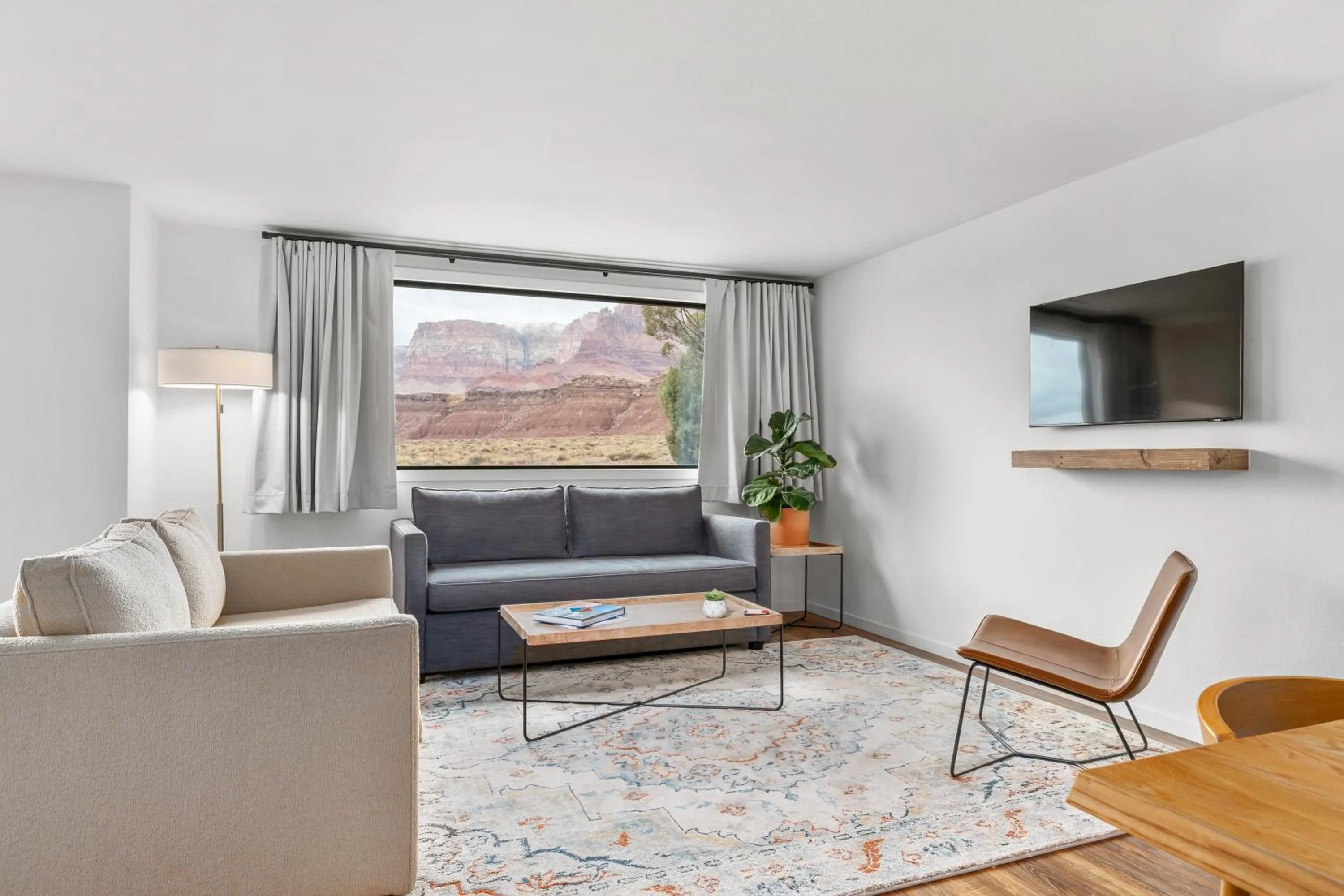 TV and multimedia in Marble Canyon Lodge