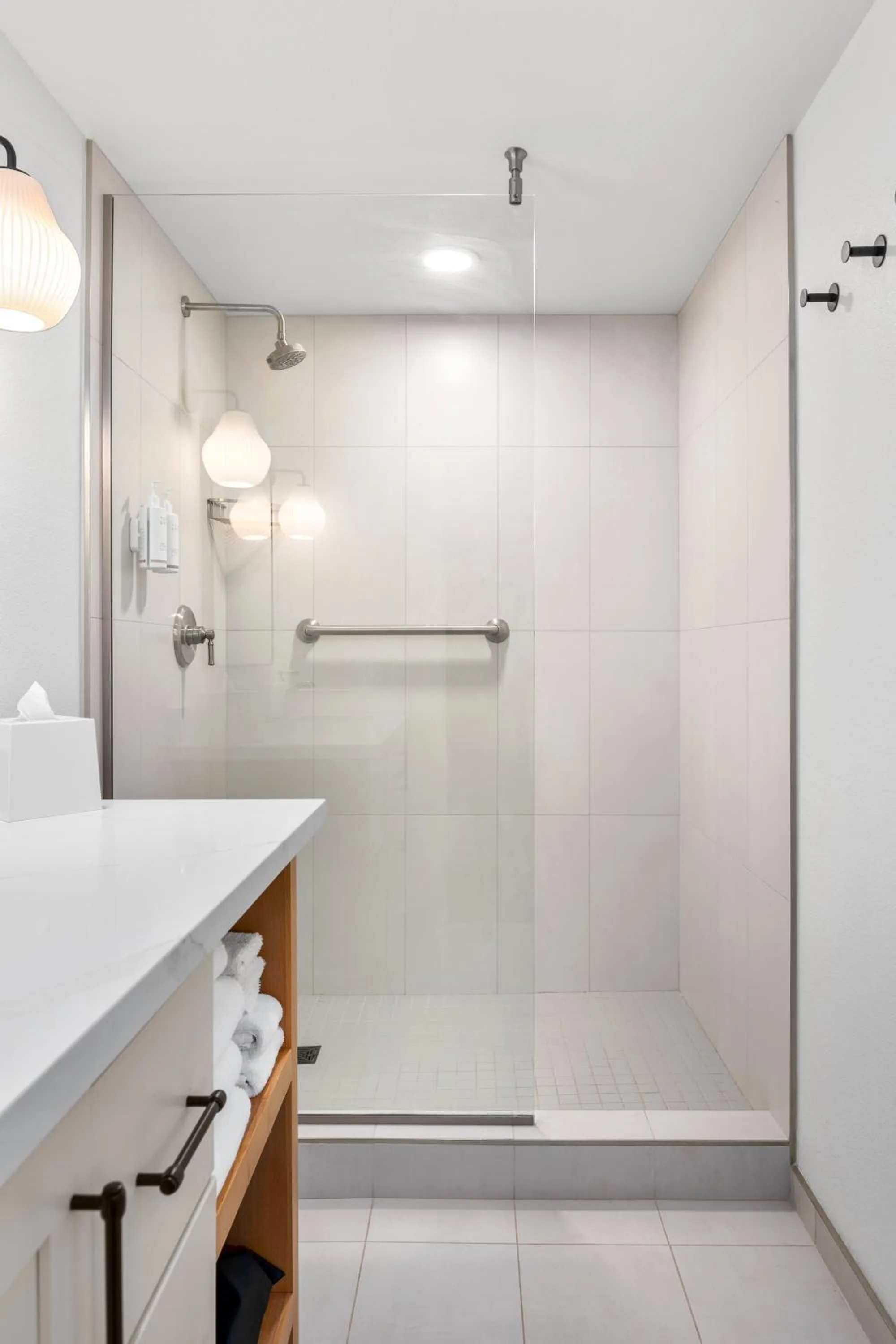 Shower in Marble Canyon Lodge