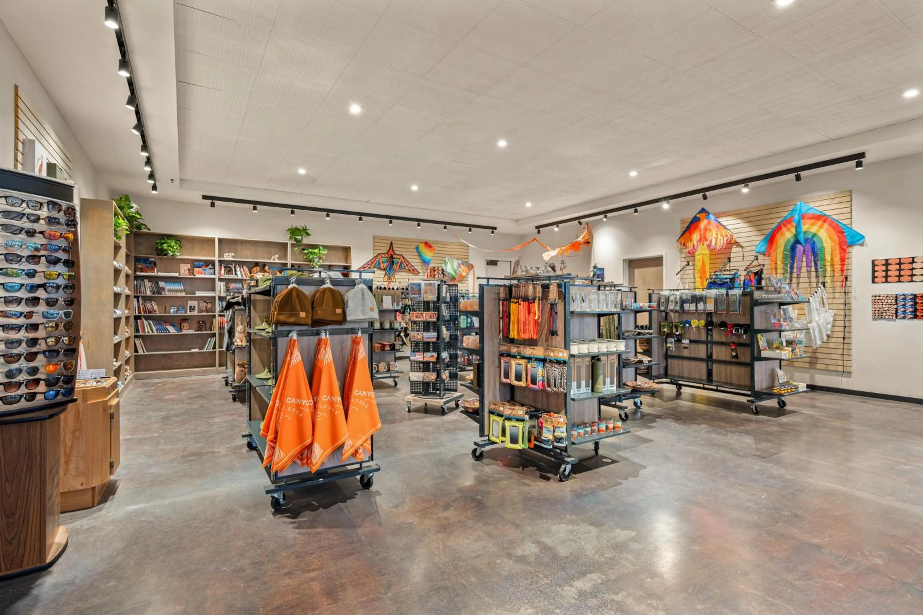 On-site shops in Marble Canyon Lodge