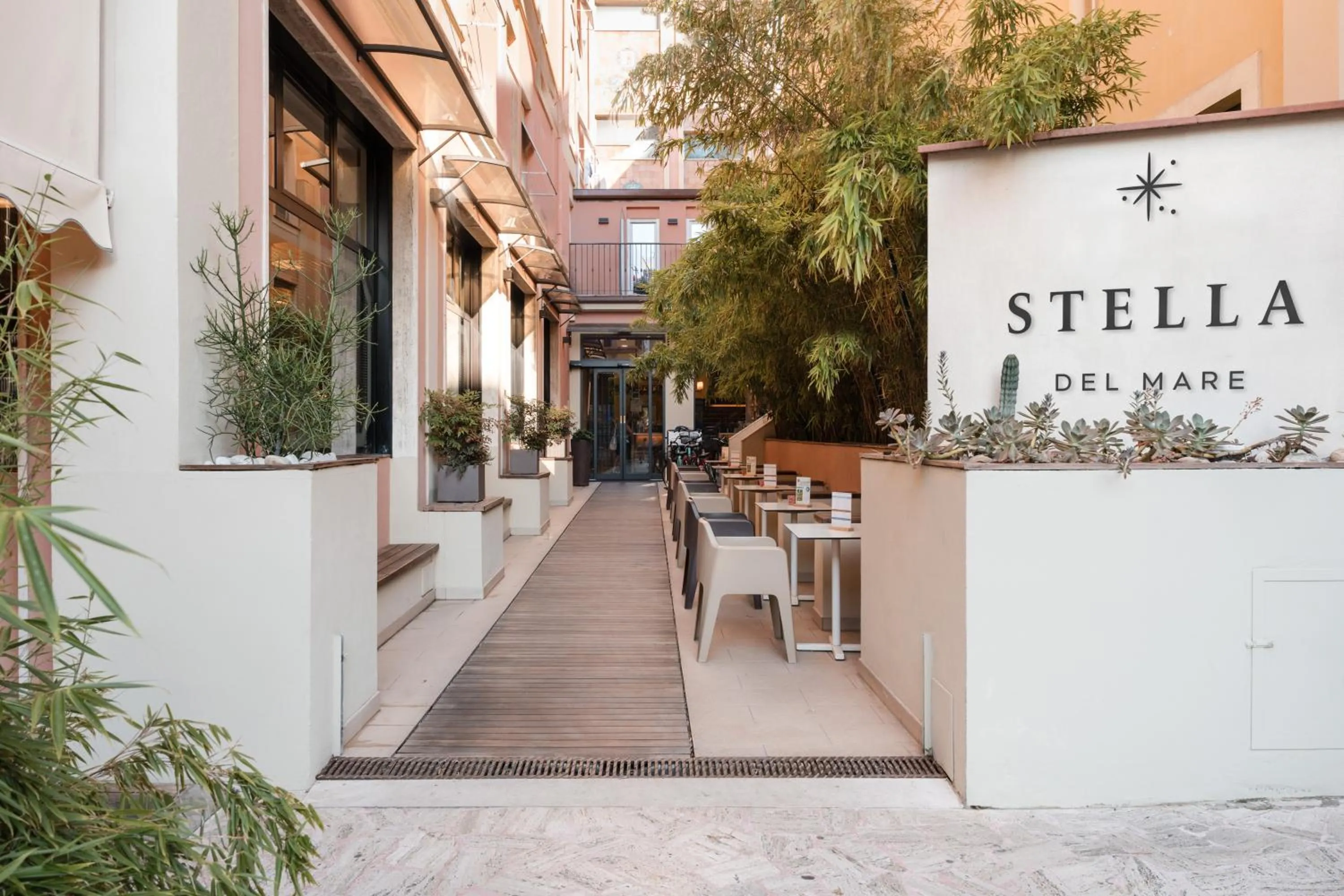 Property building in Hotel Stella Del Mare