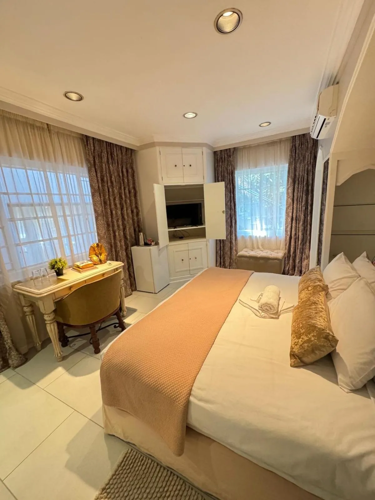 Bedroom, Bed in Summerview Boutique Hotel & Conference