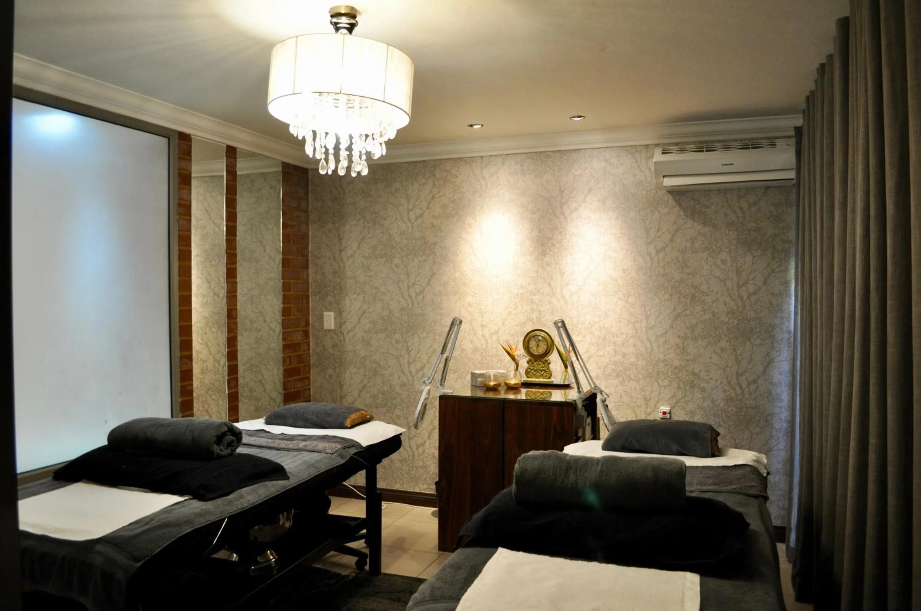 Spa and wellness centre/facilities, Bed in Menlyn Boutique Hotel