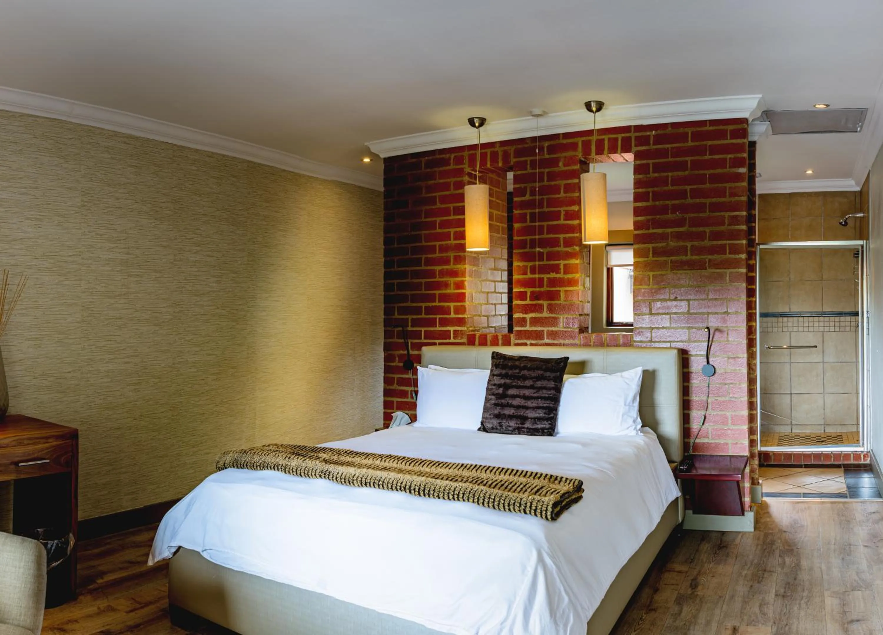 Bedroom, Bed in Menlyn Boutique Hotel
