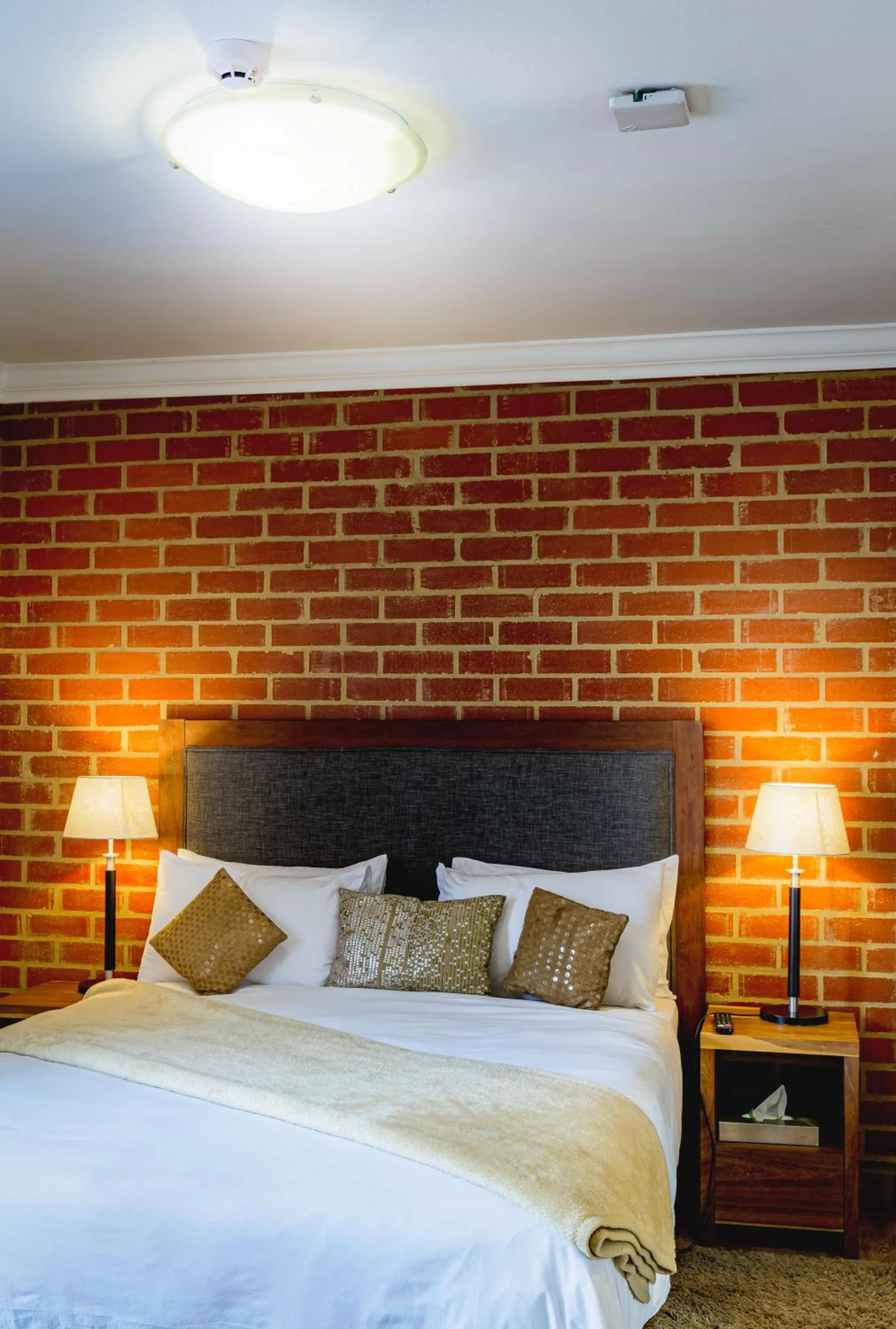 Bedroom, Bed in Menlyn Boutique Hotel