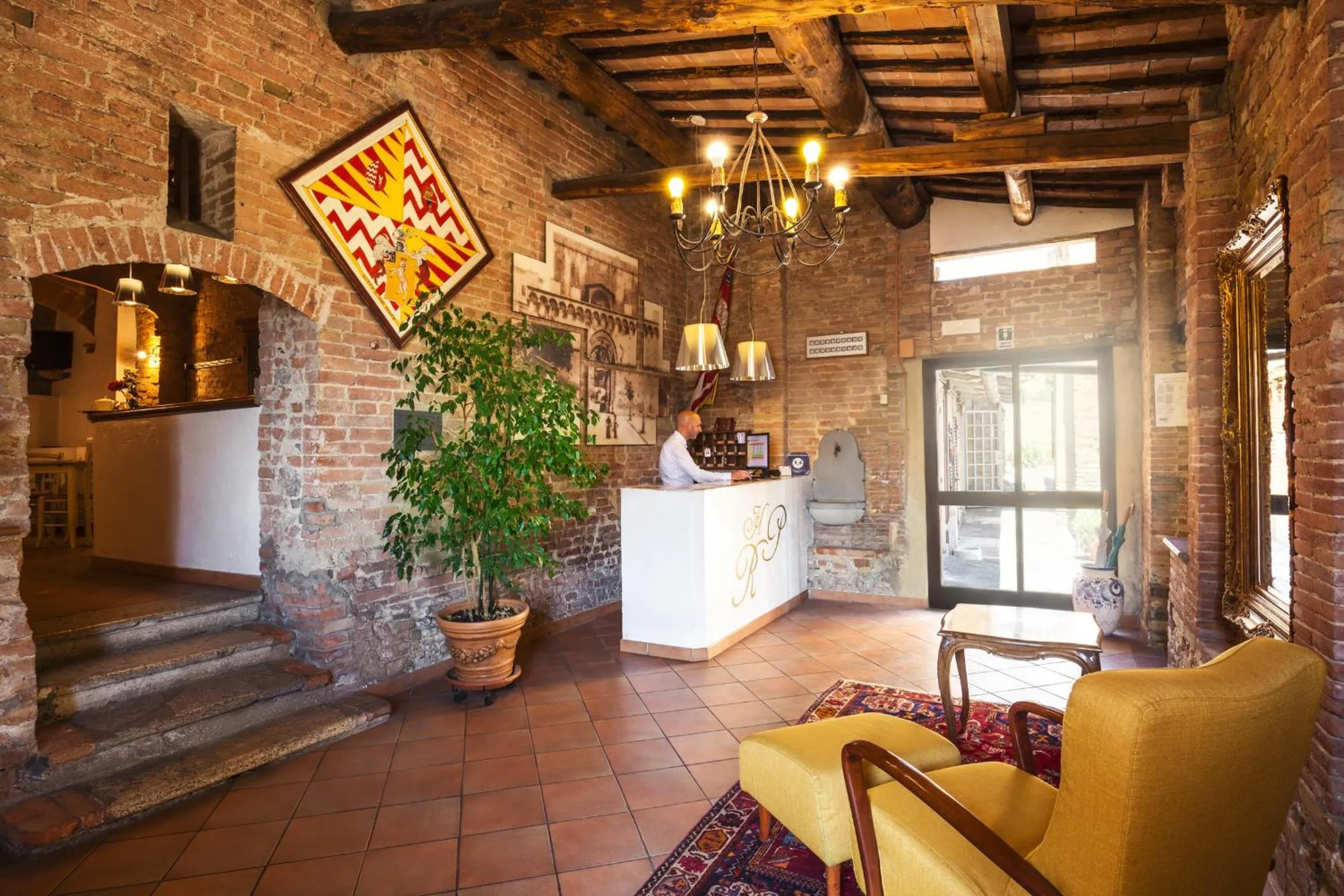 Lobby or reception in Hotel Porta Romana di Luce Hotels