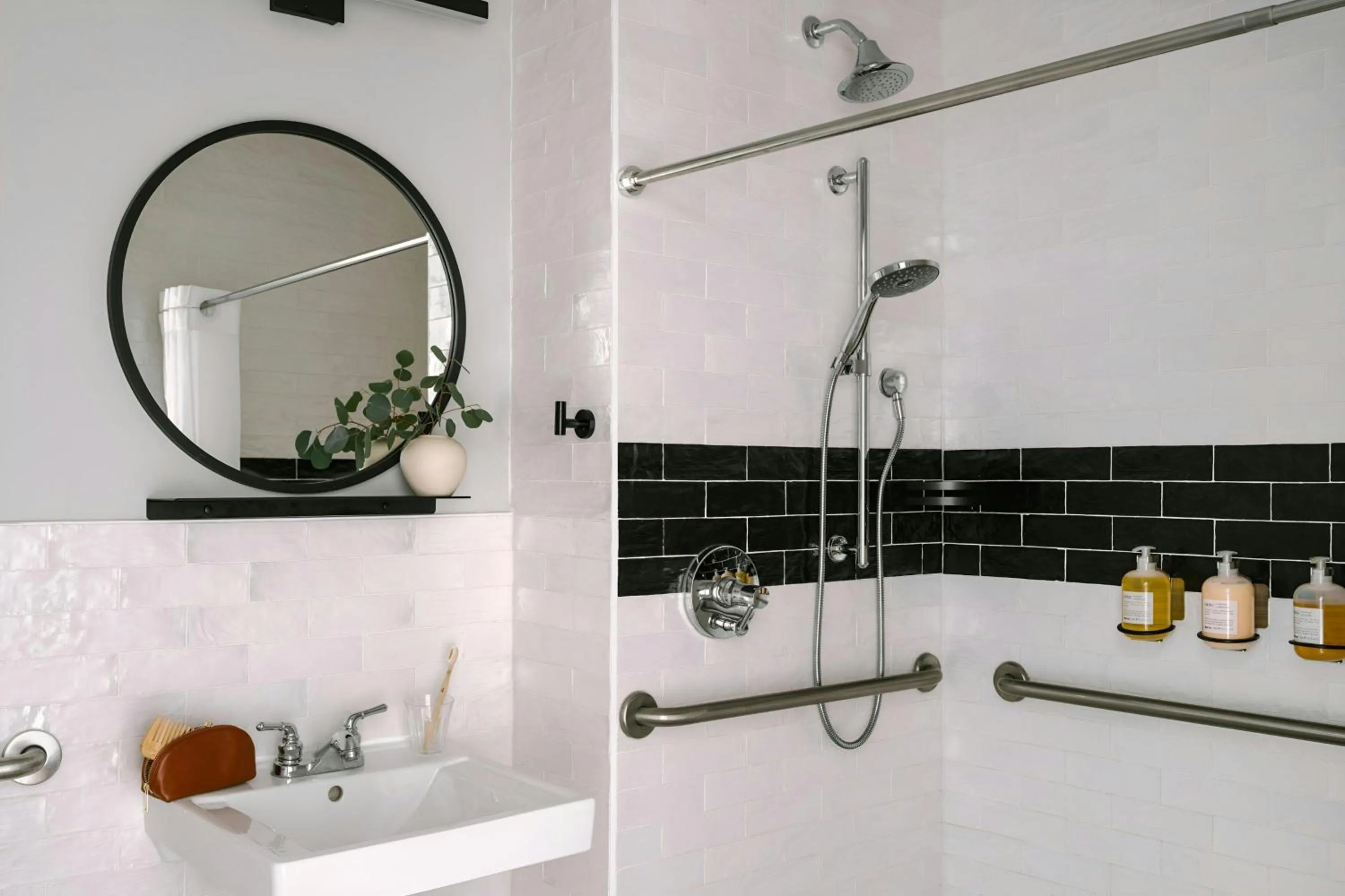 Bathroom in The Dutch Hotel Long Island City, Sonder by Marriott Bonvoy