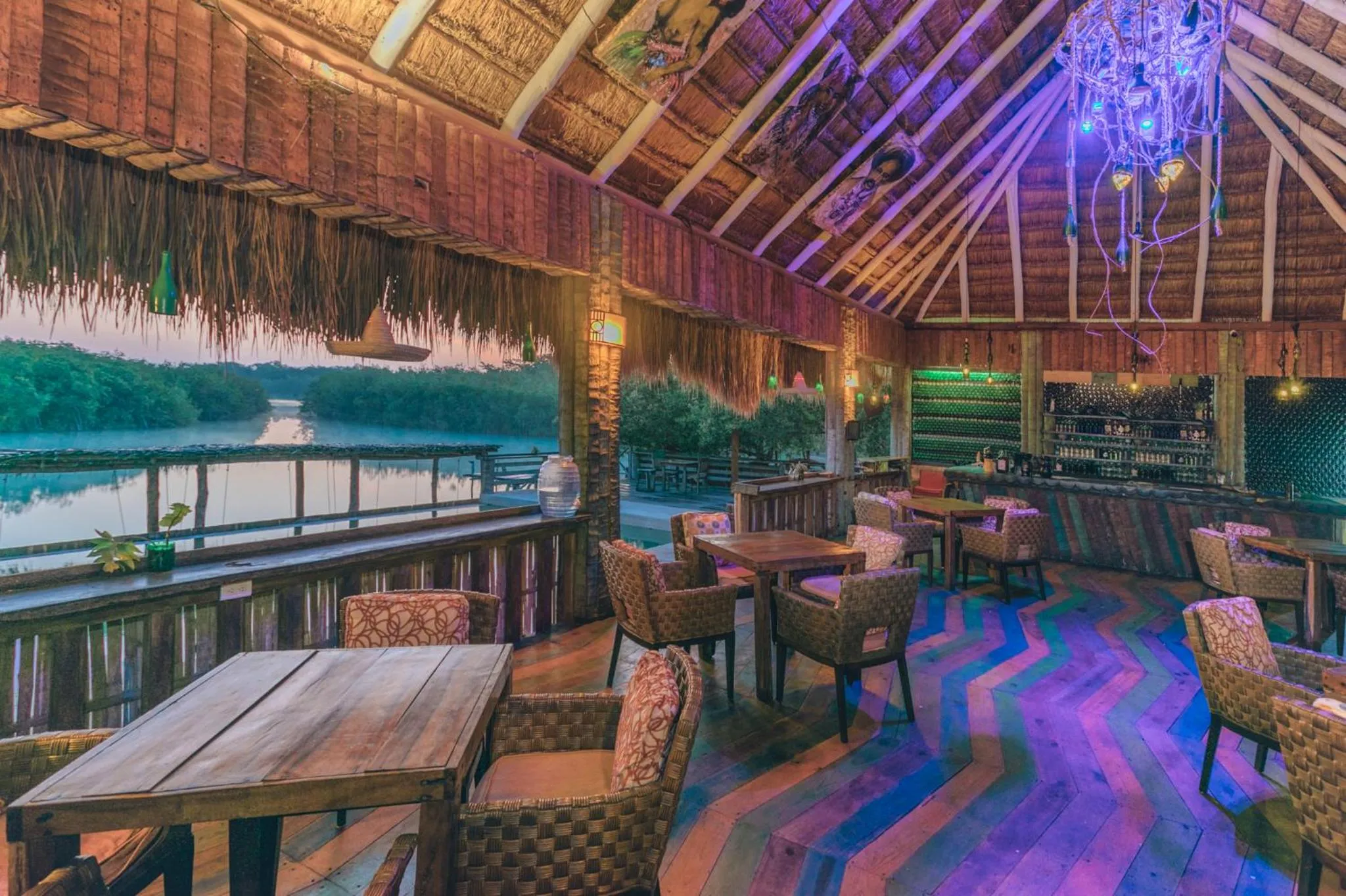 Restaurant/places to eat in Embajada Universal By La Eufemia Group