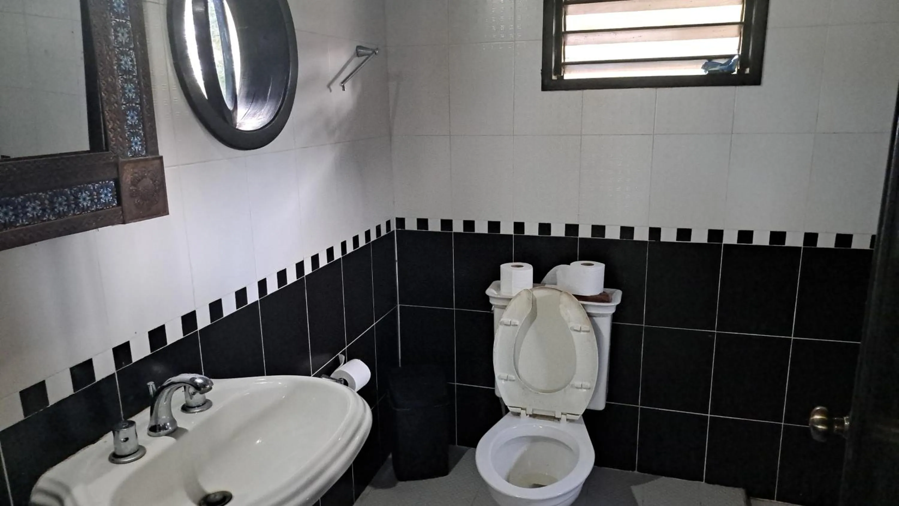 Embajada Universal By La Eufemia Group