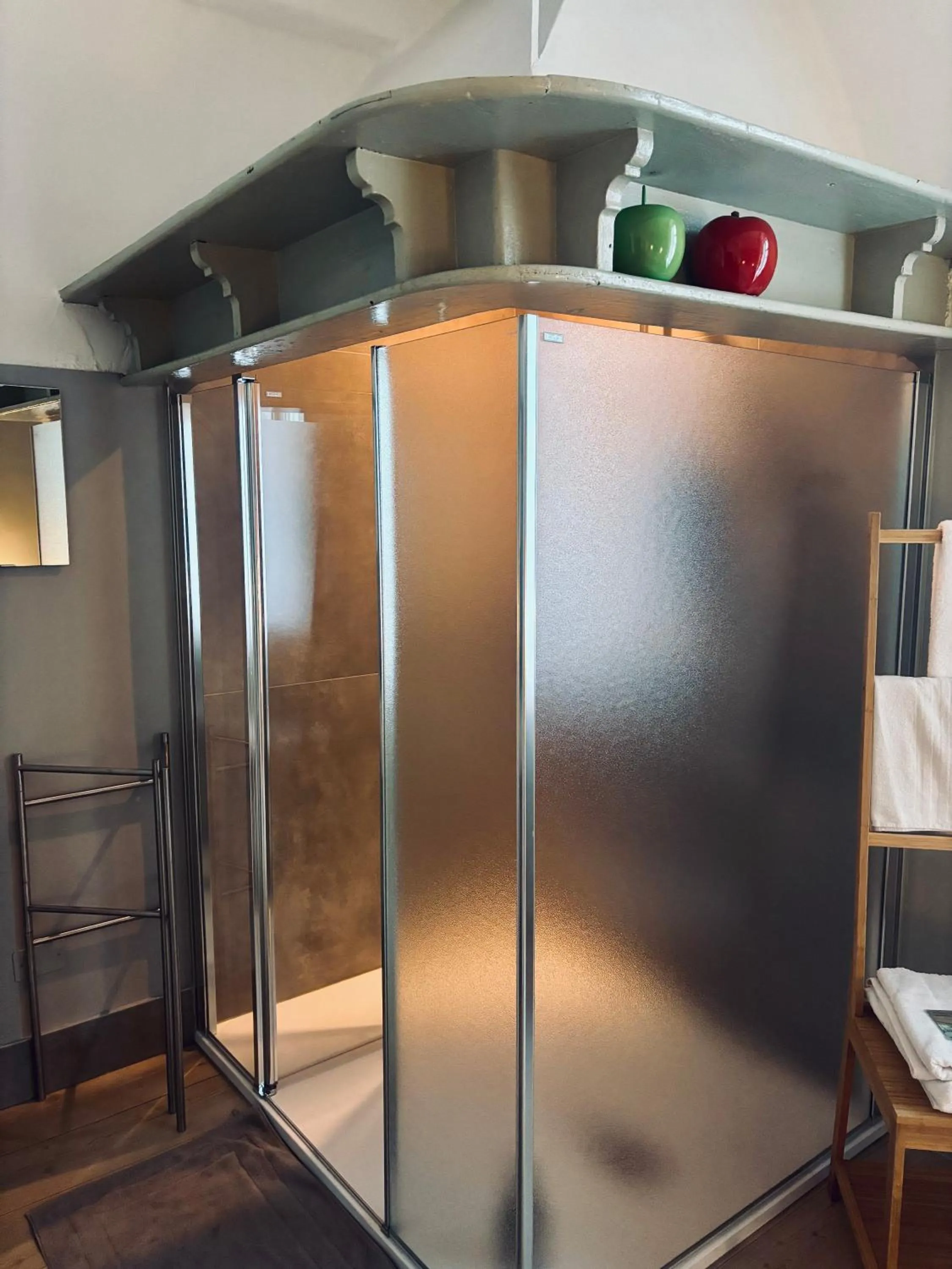 Shower in Al Cavour 34