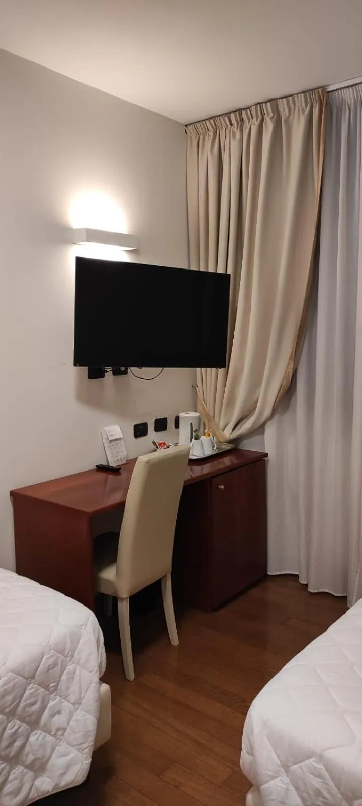 TV and multimedia, Bed in Hotel La Villetta