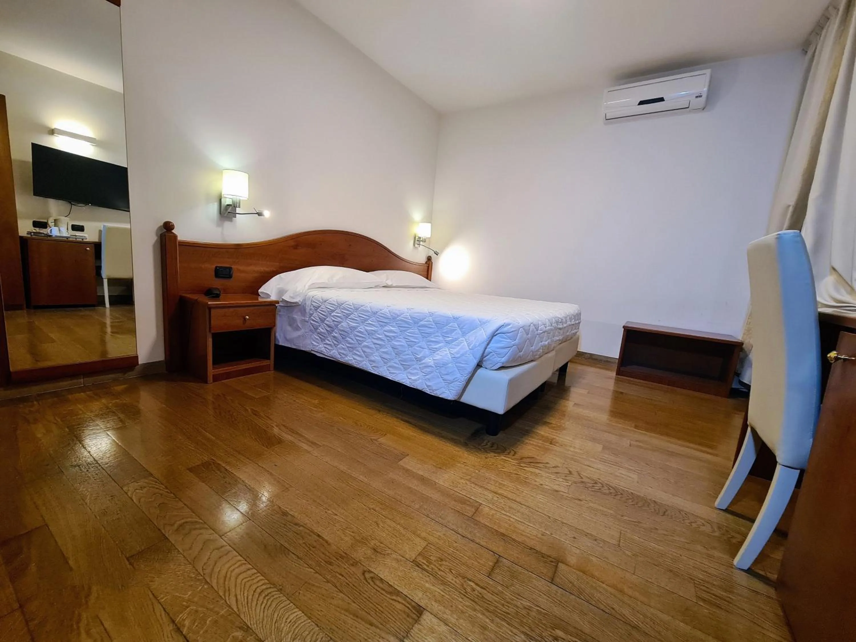 Bedroom, Bed in Hotel La Villetta