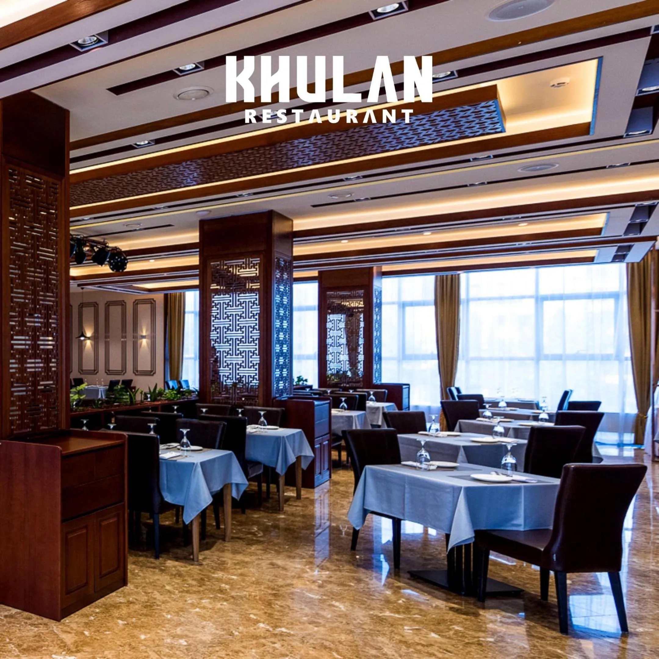 Restaurant/places to eat in Aurora Hotel