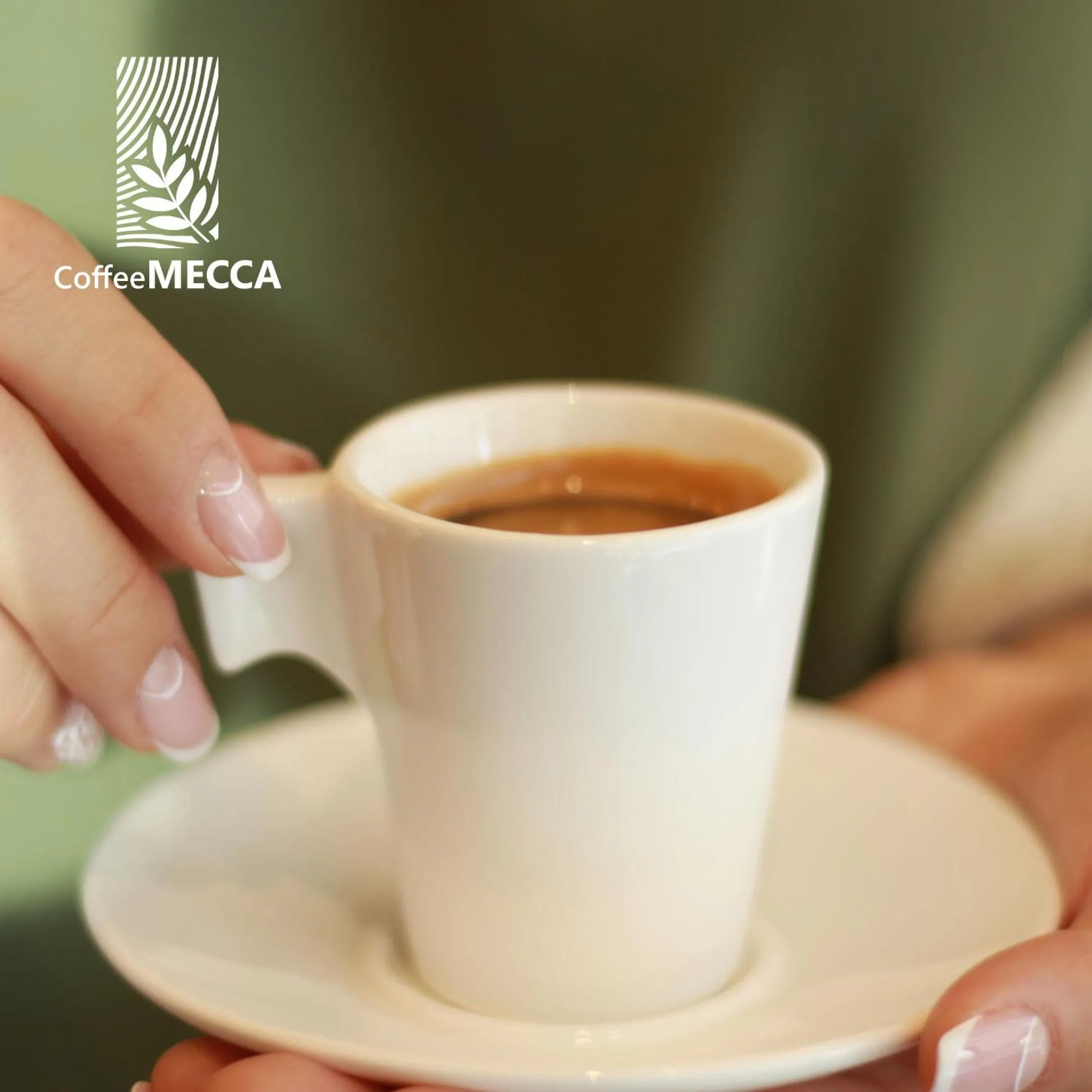 Coffee/tea facilities in Aurora Hotel