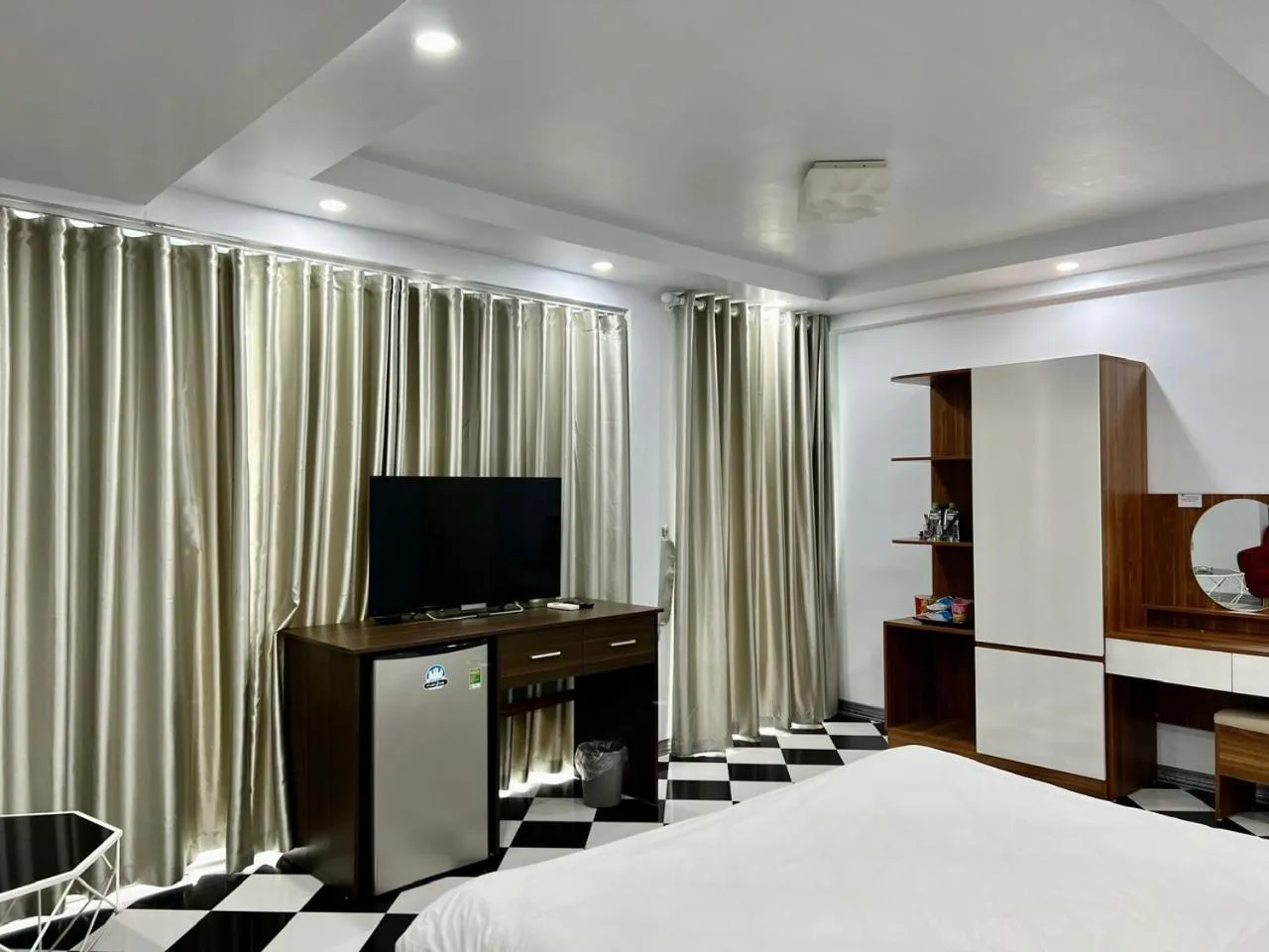 Bed in Sen Hotel My Dinh Song Da 미딩