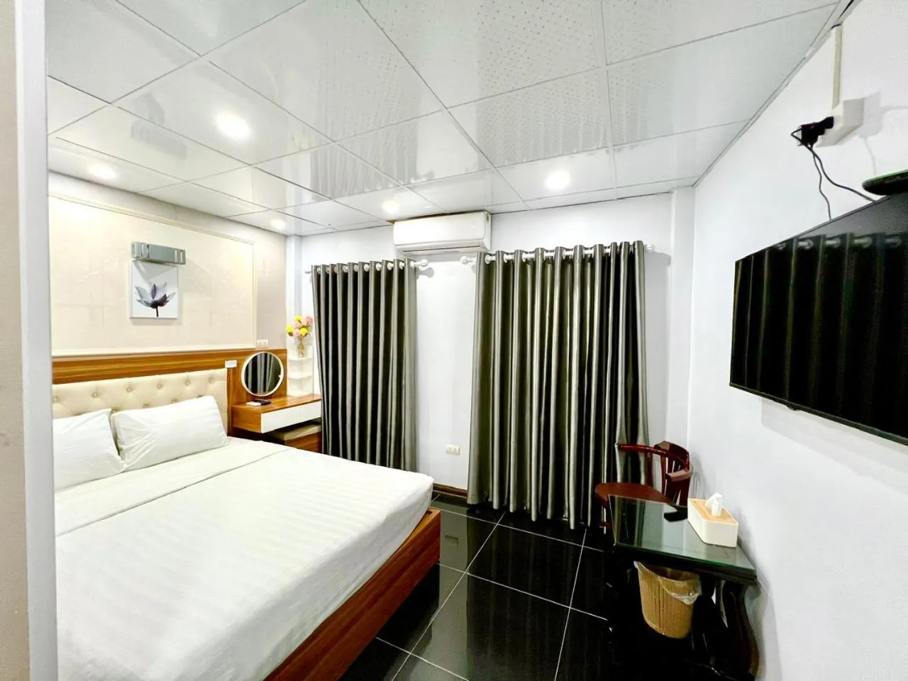 Bed in Sen Hotel My Dinh Song Da 미딩