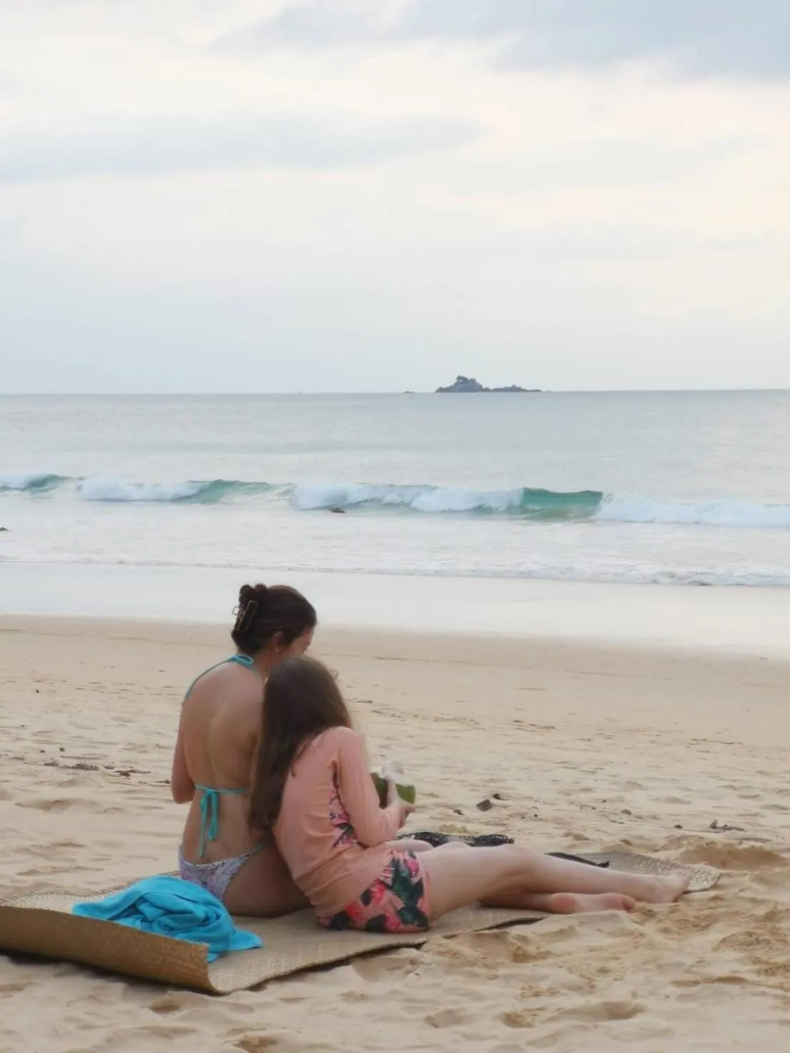 Summer in Sealord Naithon Beachfront Villa