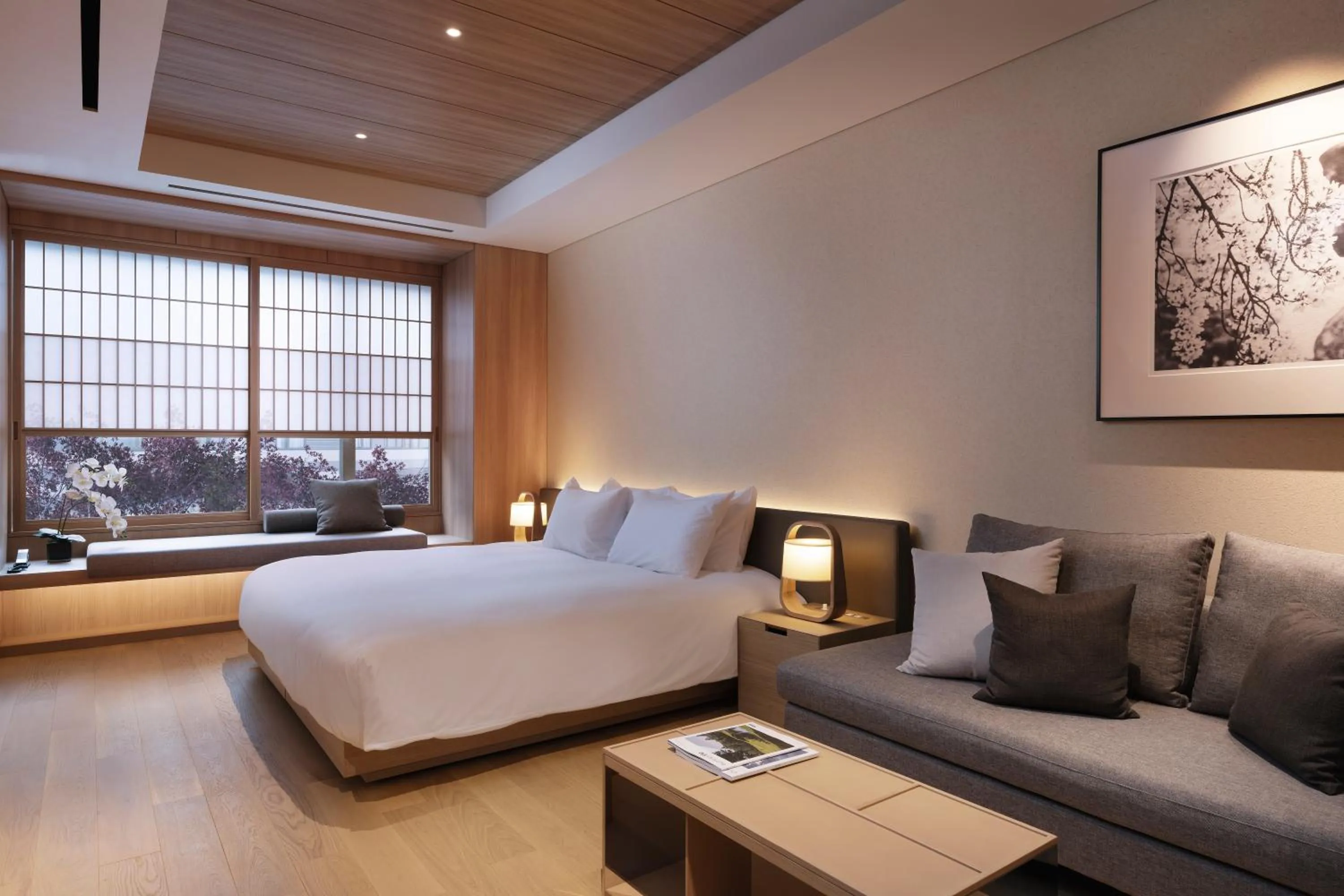 Photo of the whole room, Bed in Setsu Niseko