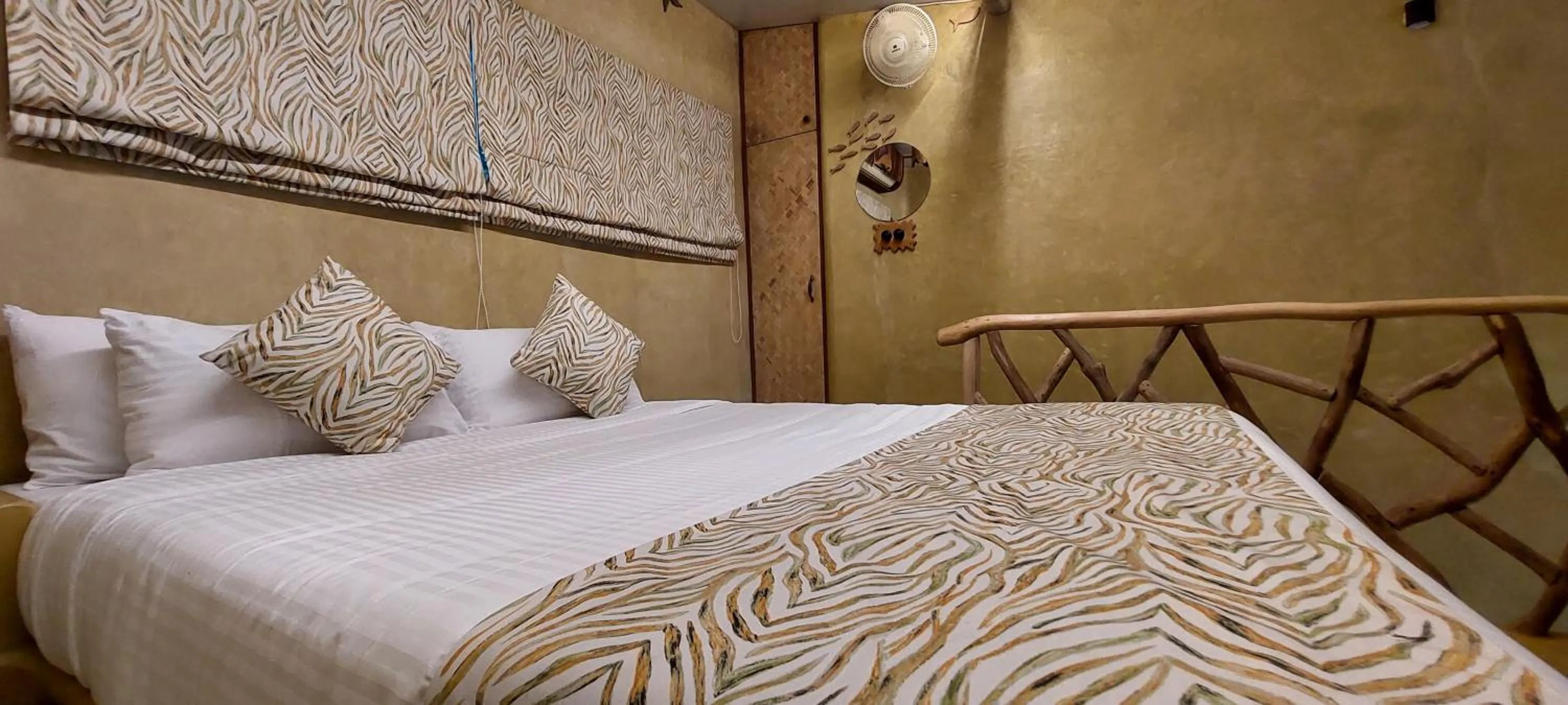 Bedroom, Bed in Matsya