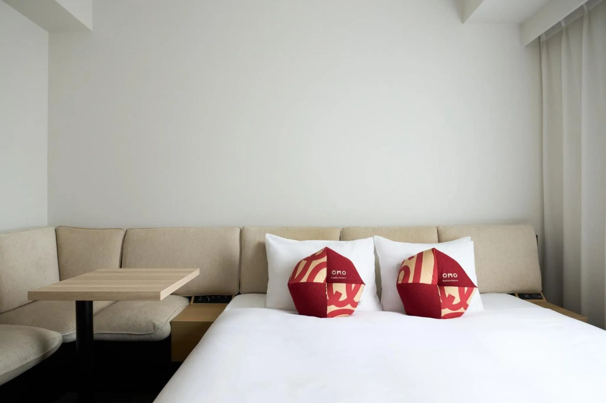 Photo of the whole room, Bed in OMO3 Tokyo Akasaka by Hoshino Resort