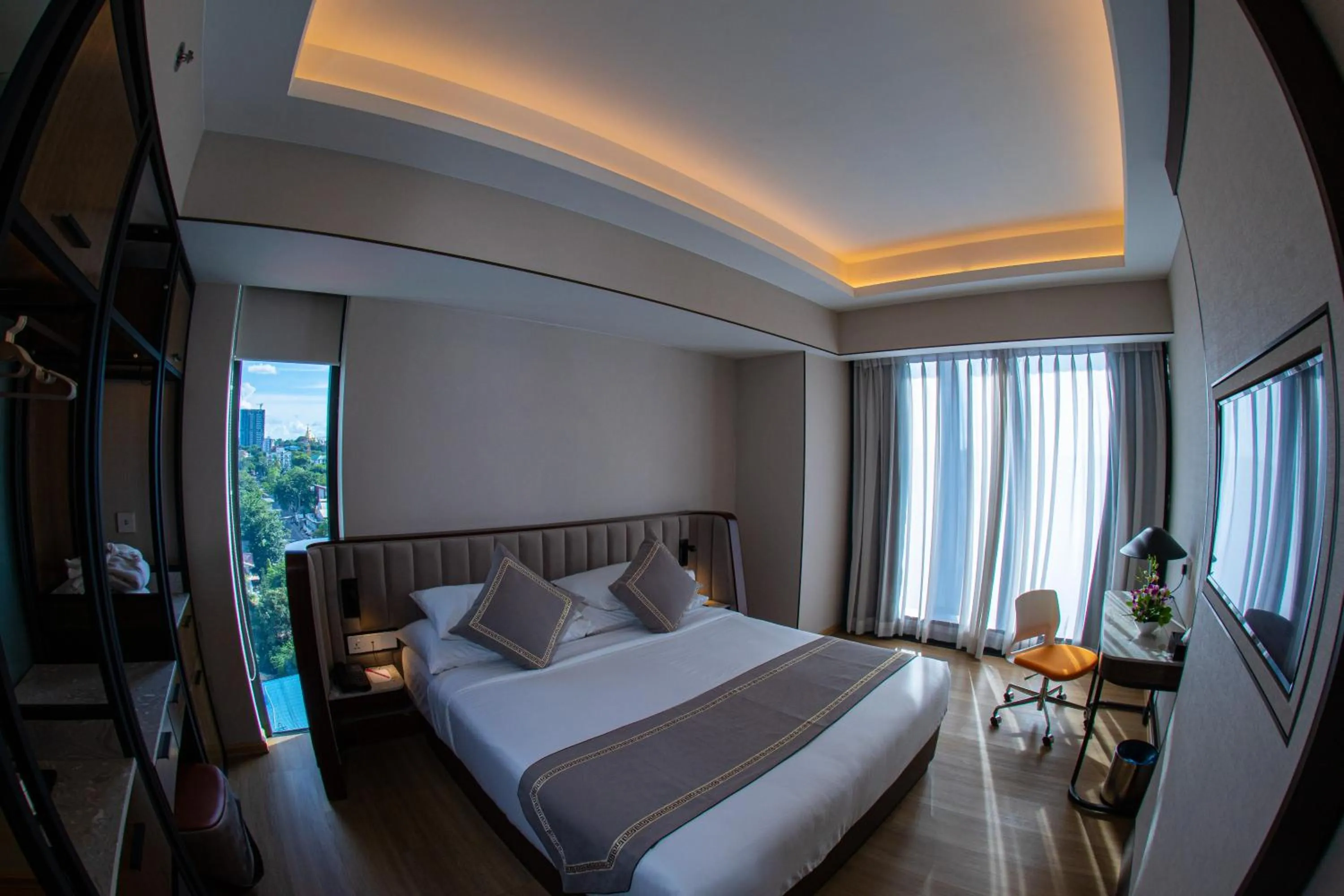 Bedroom, Bed in Sayarsan Hotel Yangon