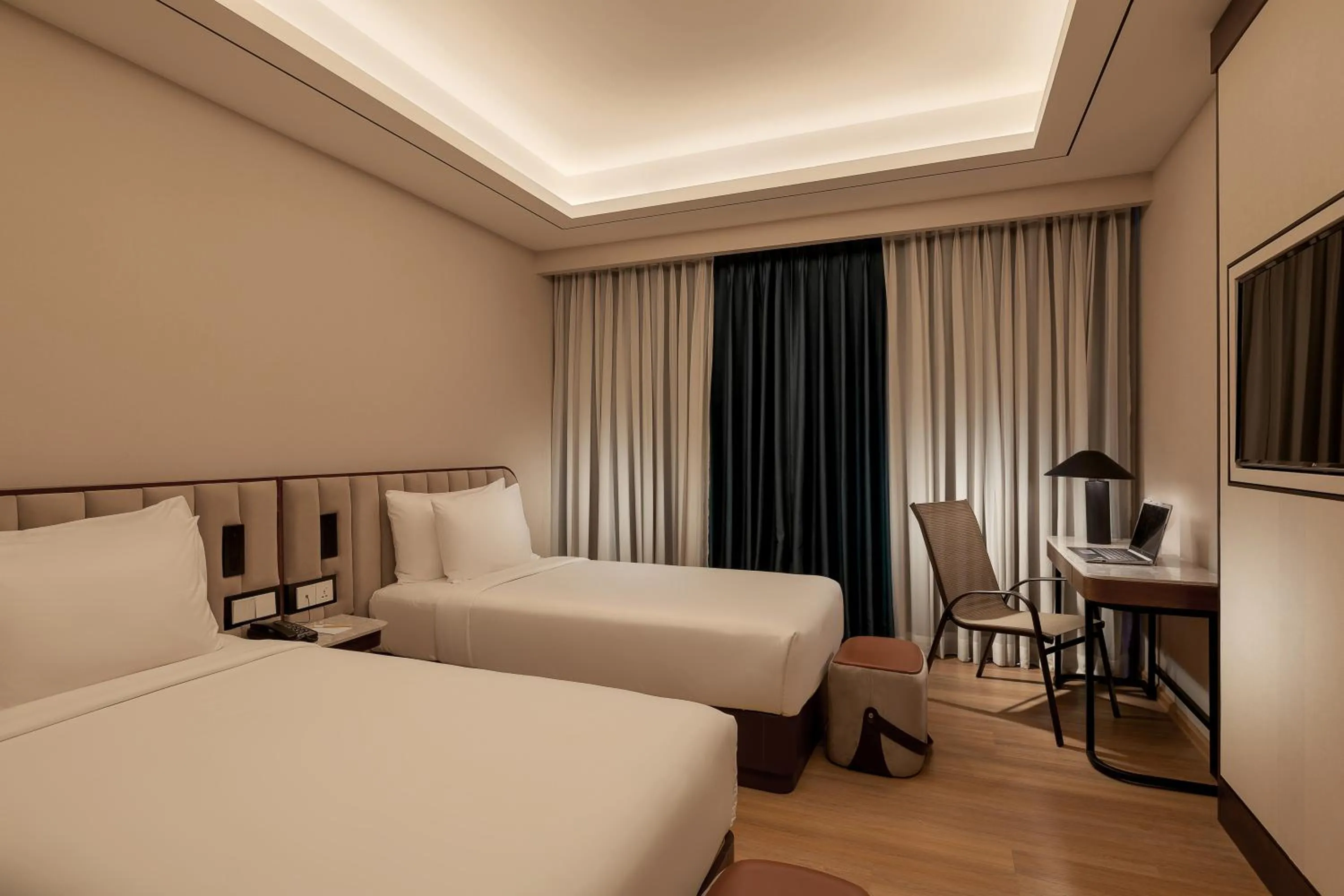 Bedroom, Bed in Sayarsan Hotel Yangon