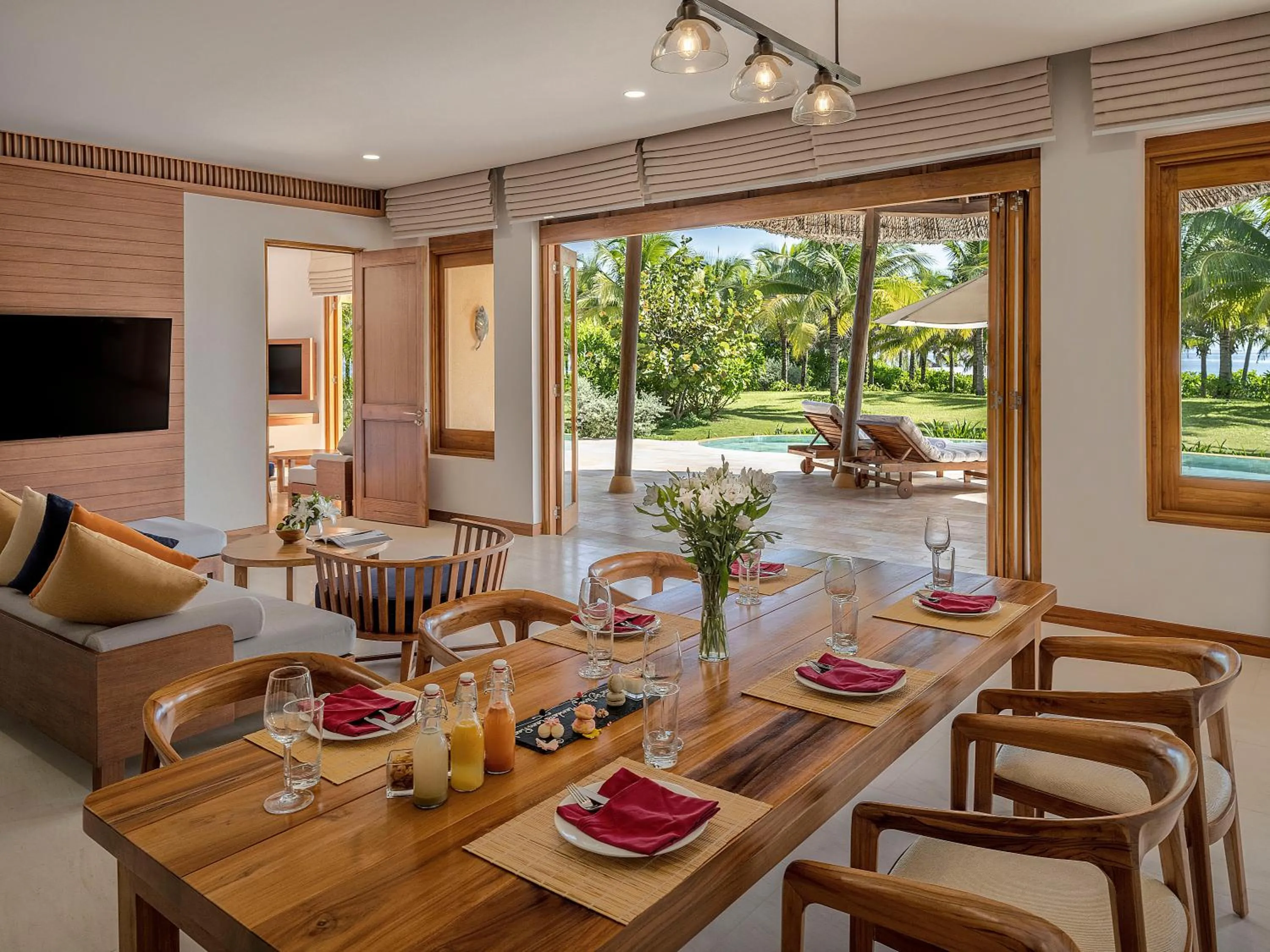 Dining area in Ana Mandara Cam Ranh