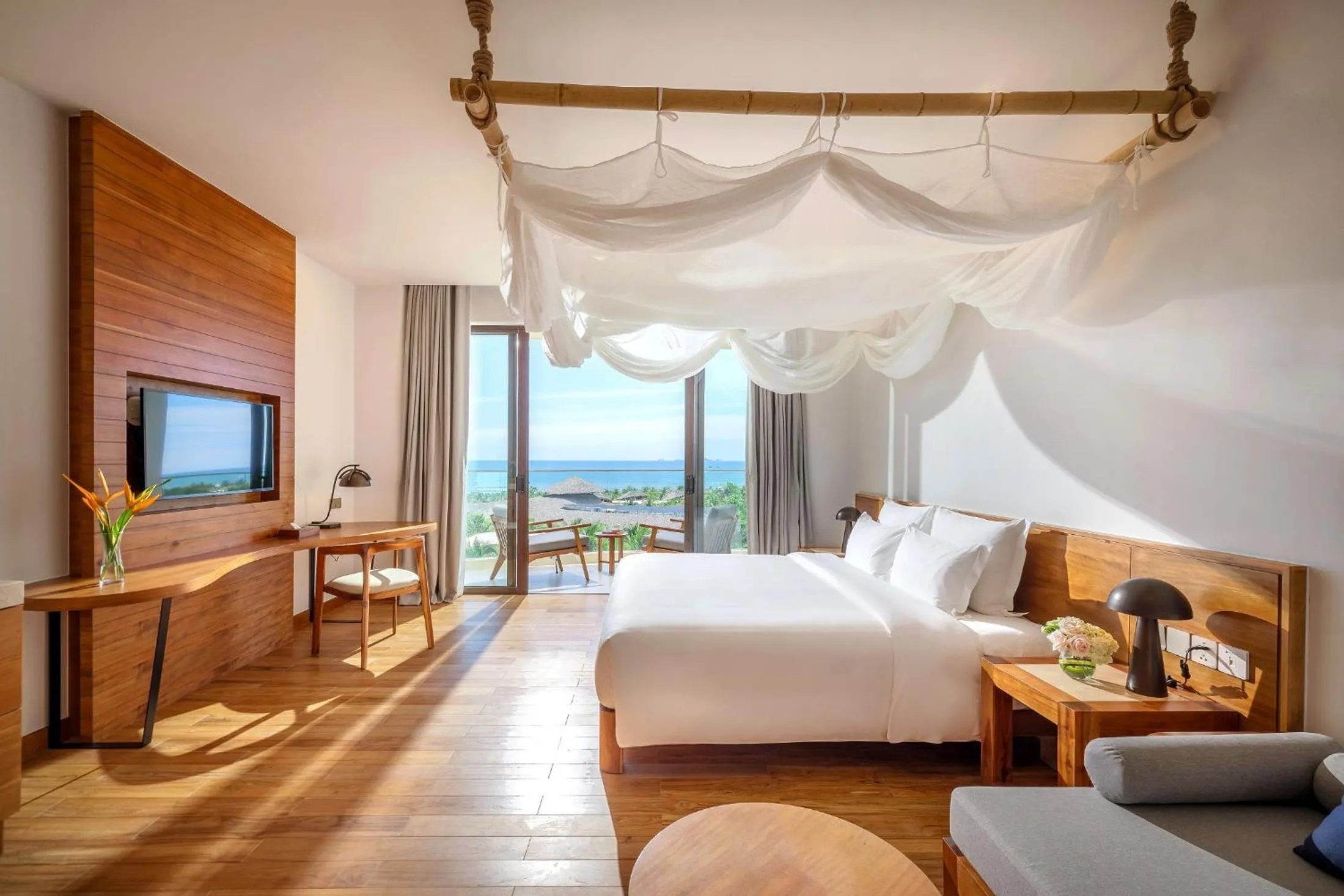 Sea view, Bed in Ana Mandara Cam Ranh