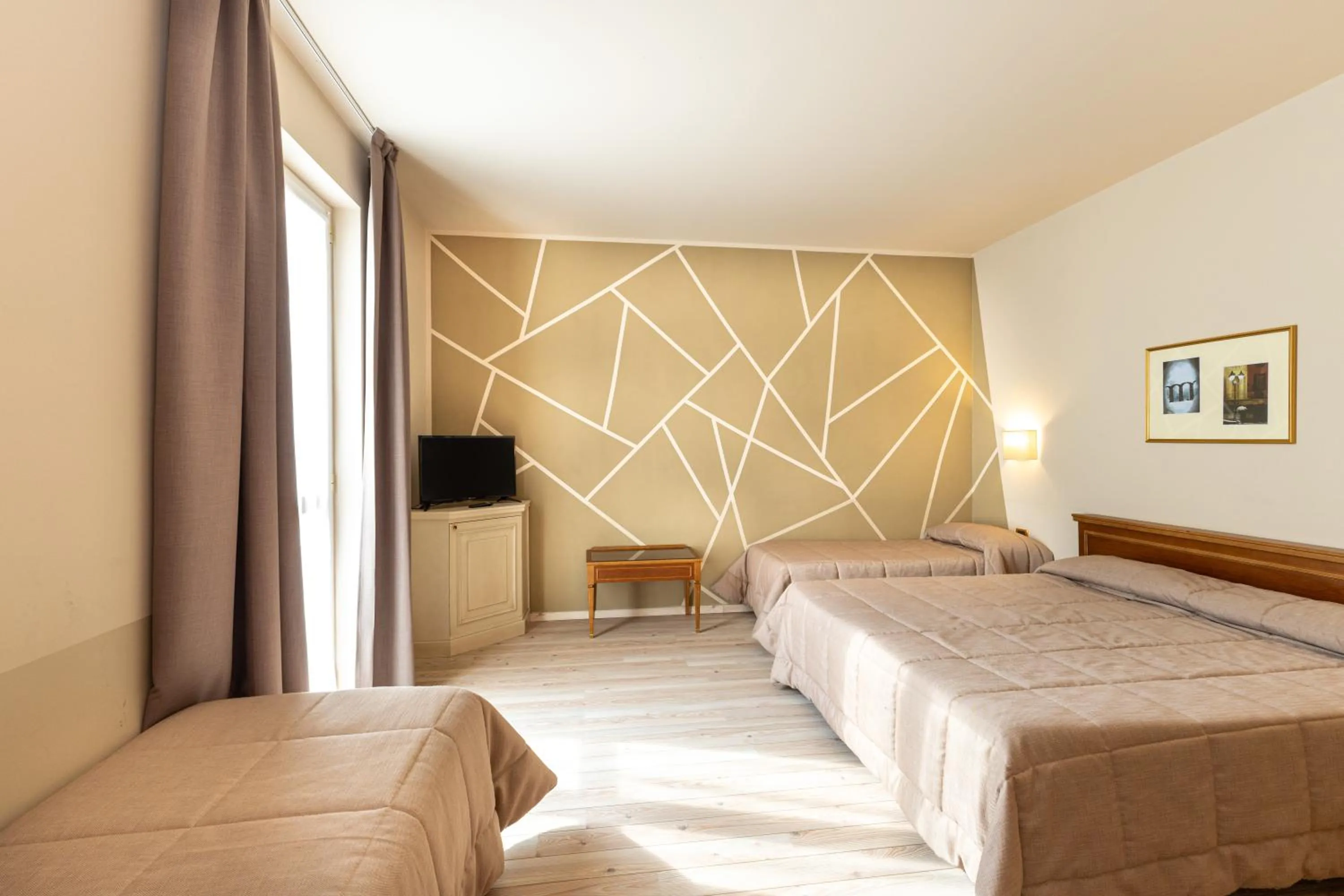 Photo of the whole room, Bed in Hotel Valentino