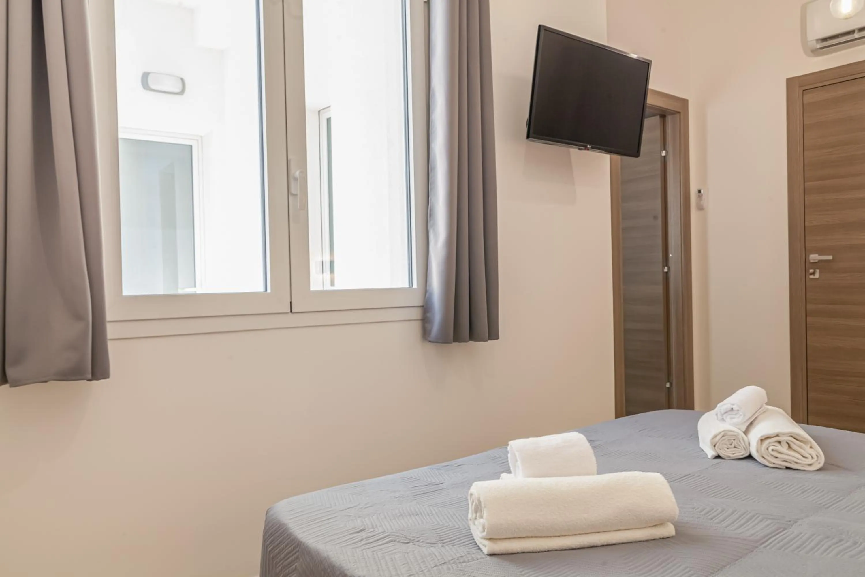 Bedroom, Bed in Isgrò Rooms