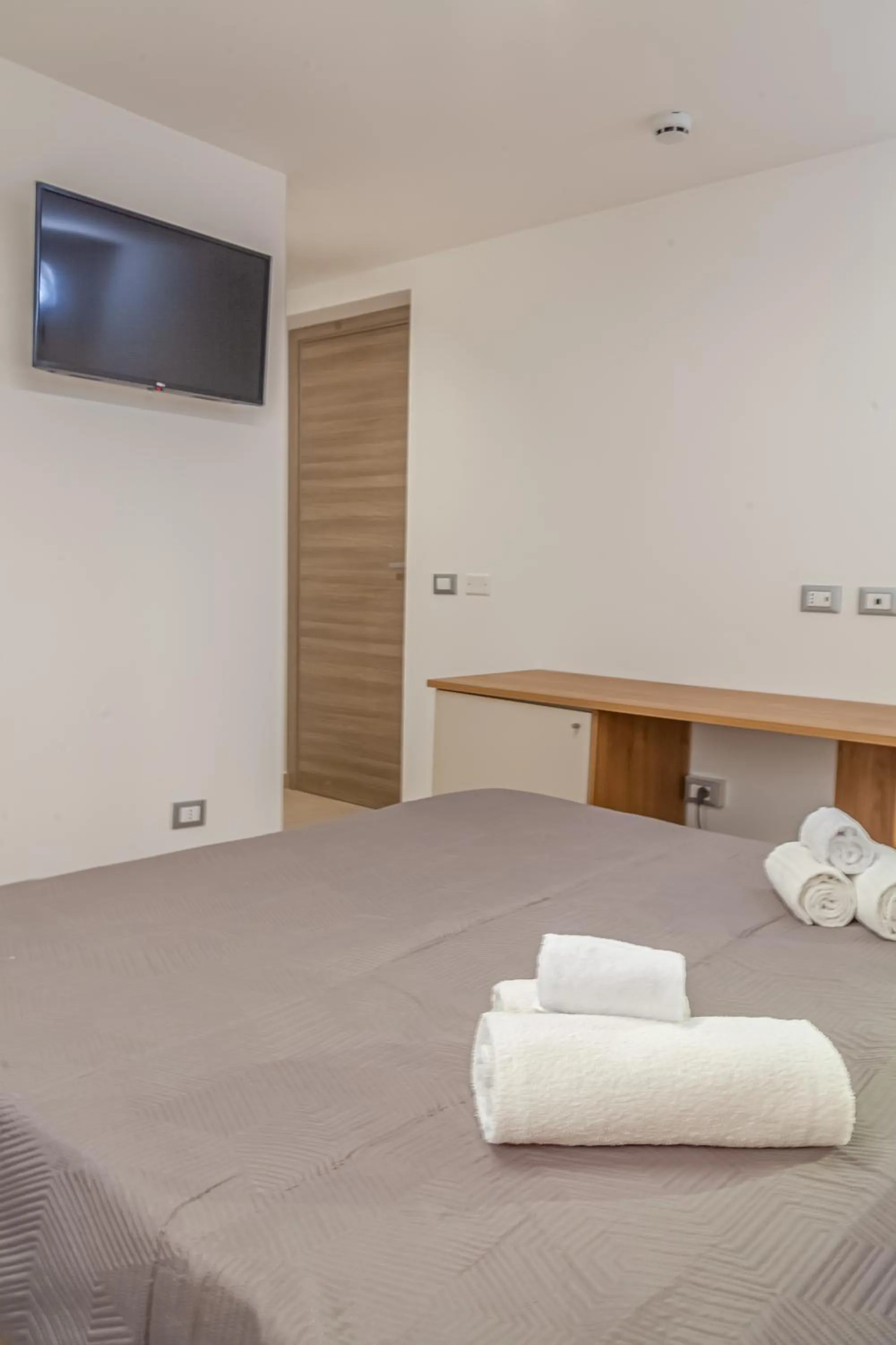 Bedroom, Bed in Isgrò Rooms