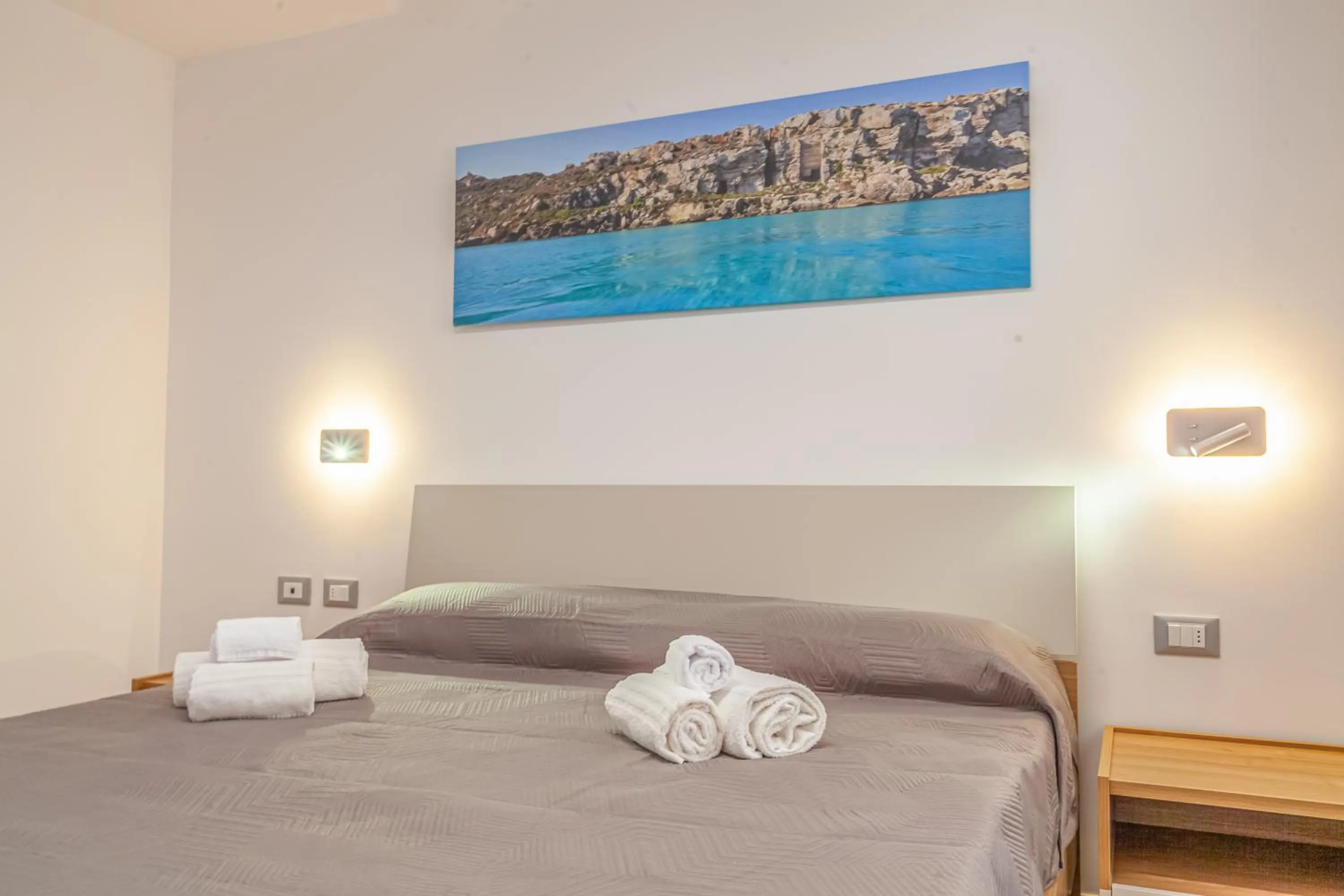 Bedroom, Bed in Isgrò Rooms