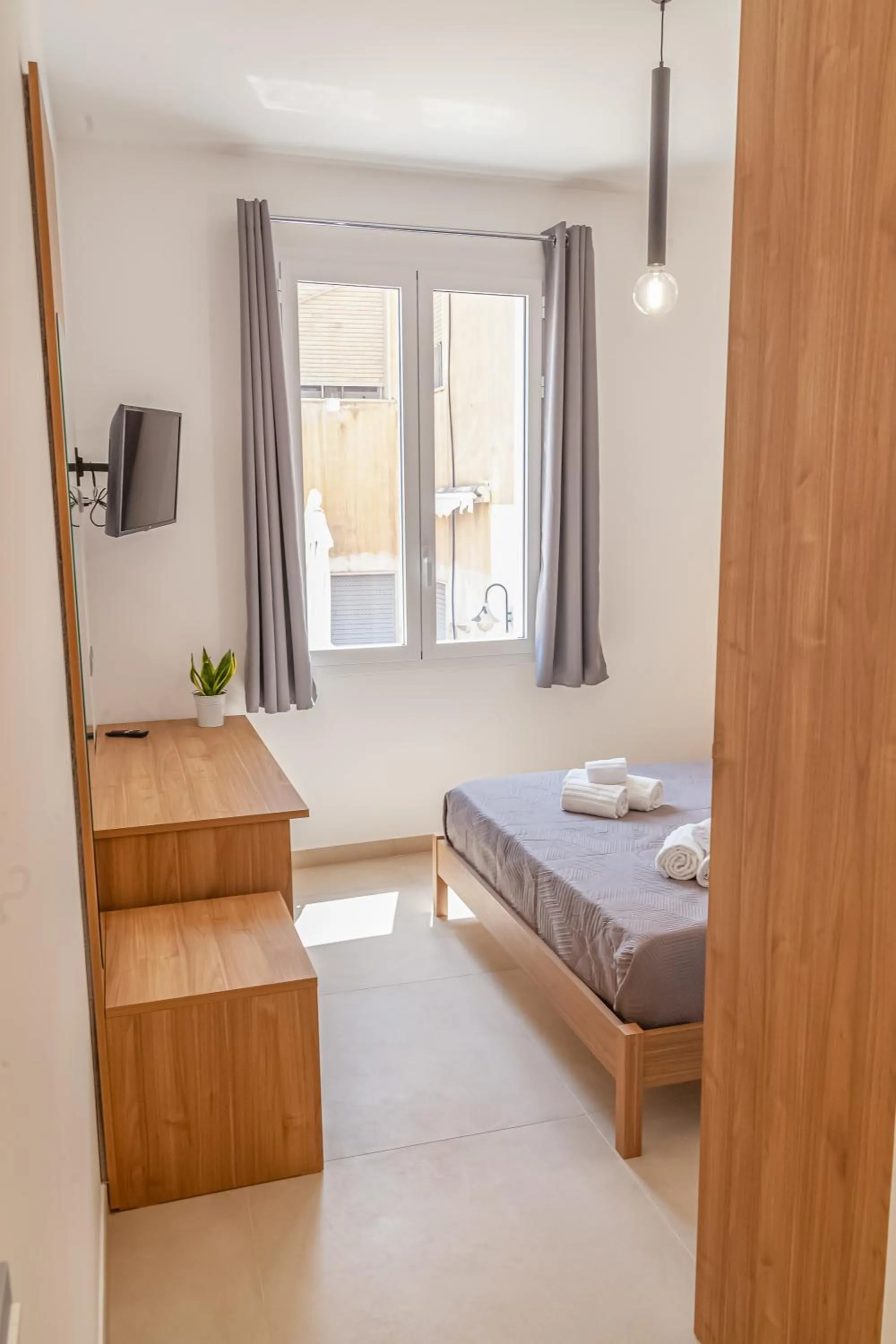 Bedroom, Bed in Isgrò Rooms