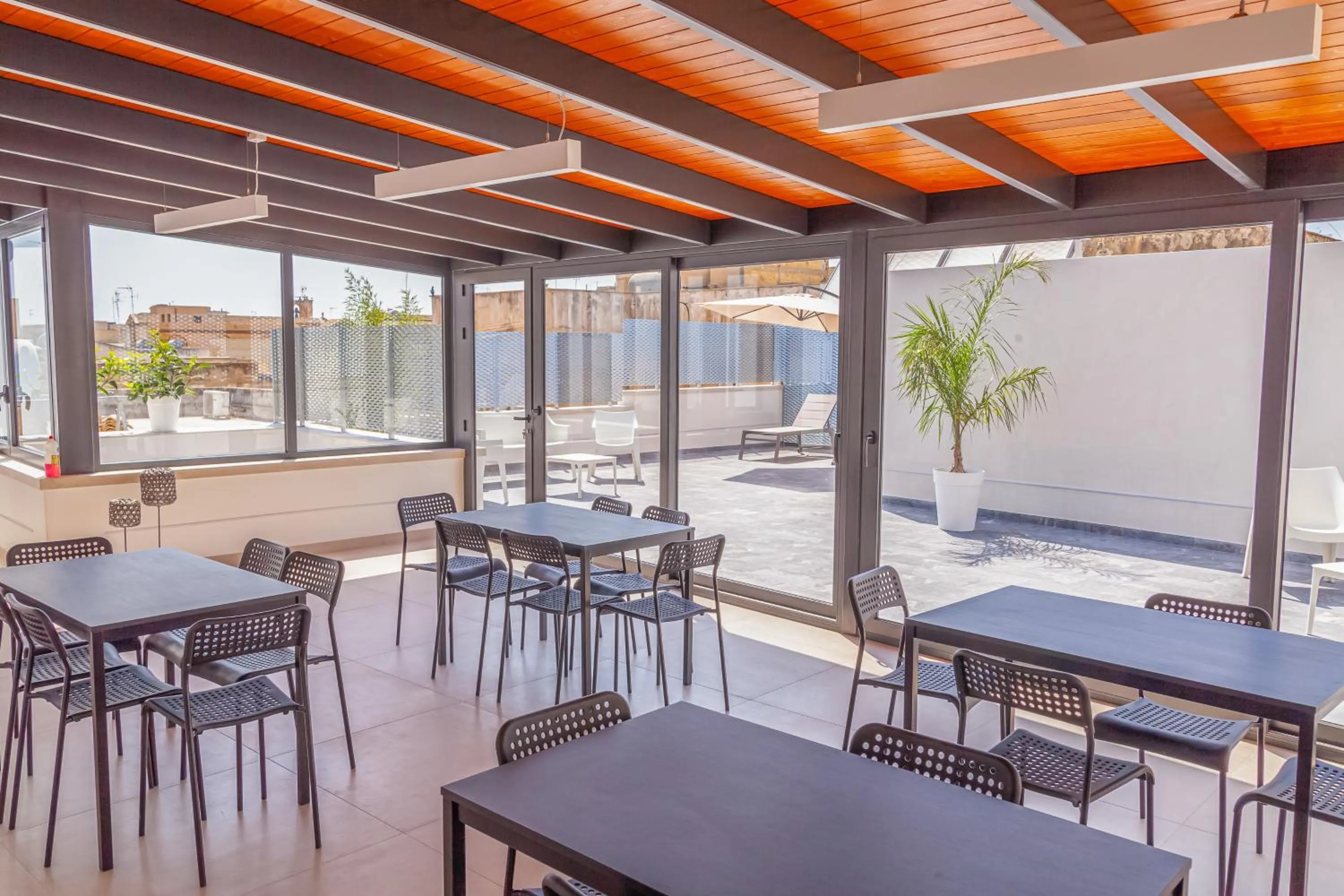 Solarium in Isgrò Rooms