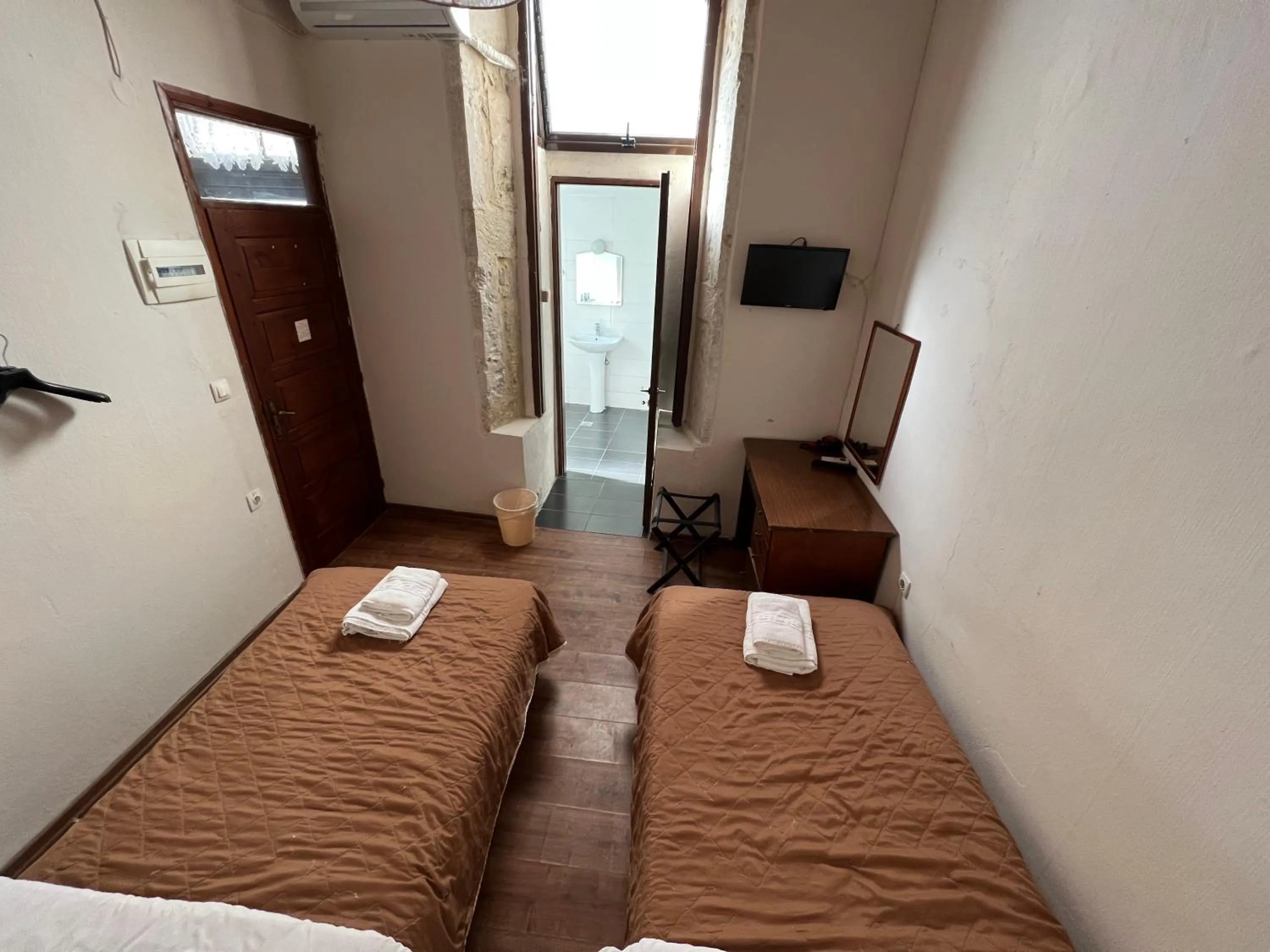 Photo of the whole room, Bed in Rethymno House