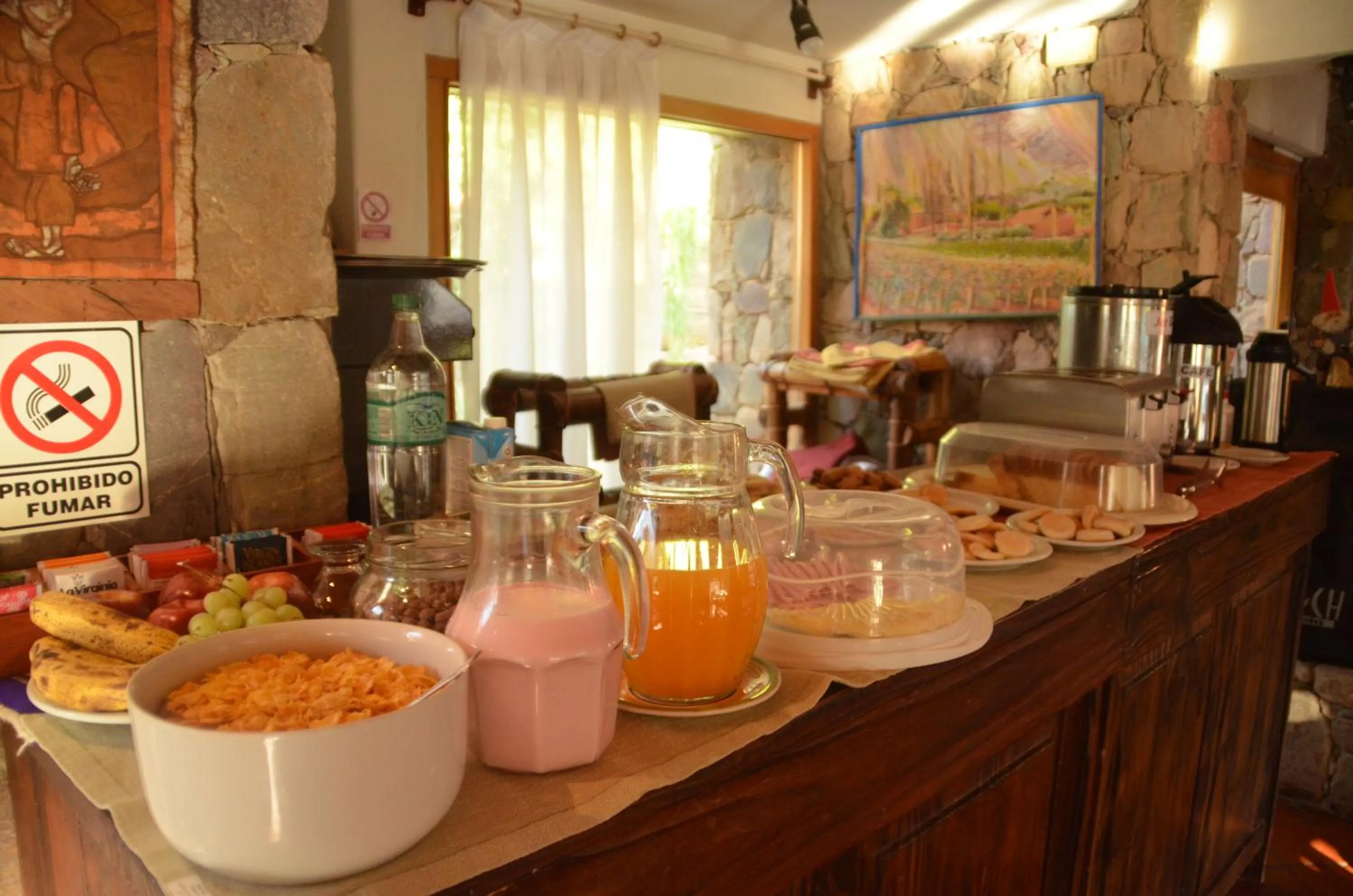Breakfast in El Refugio de Coquena