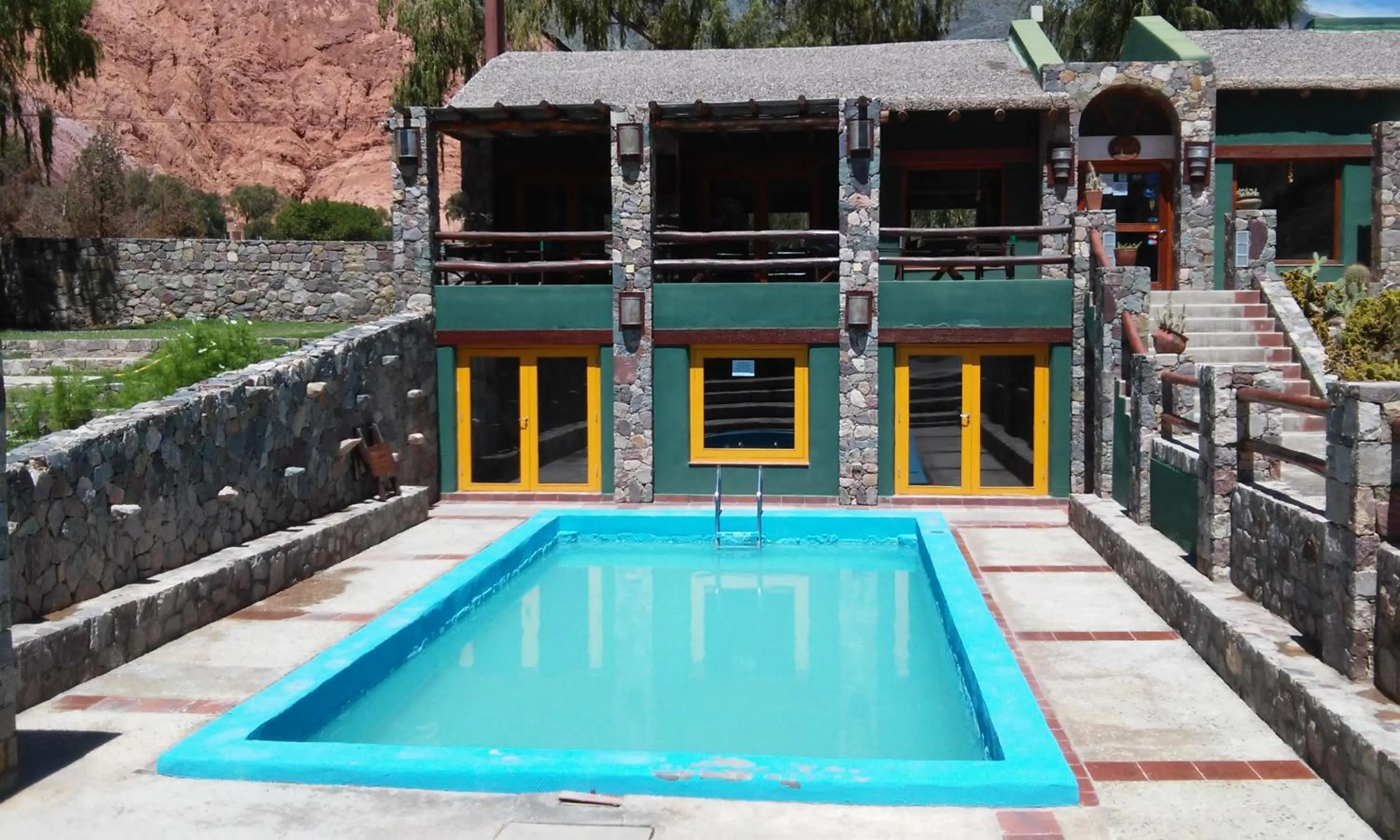 Property building in El Refugio de Coquena