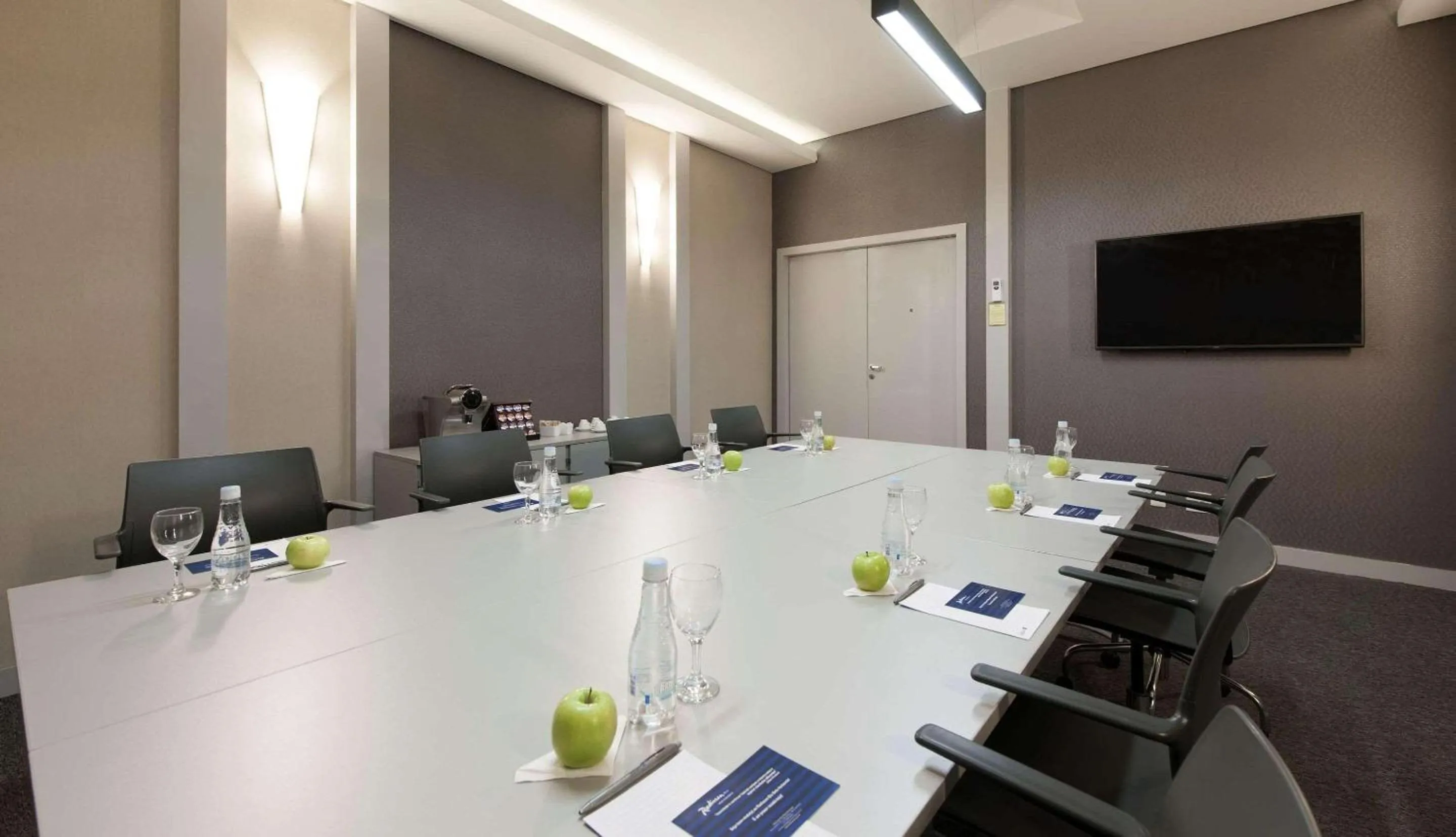 Meeting/conference room in Radisson Blu Belo Horizonte Savassi