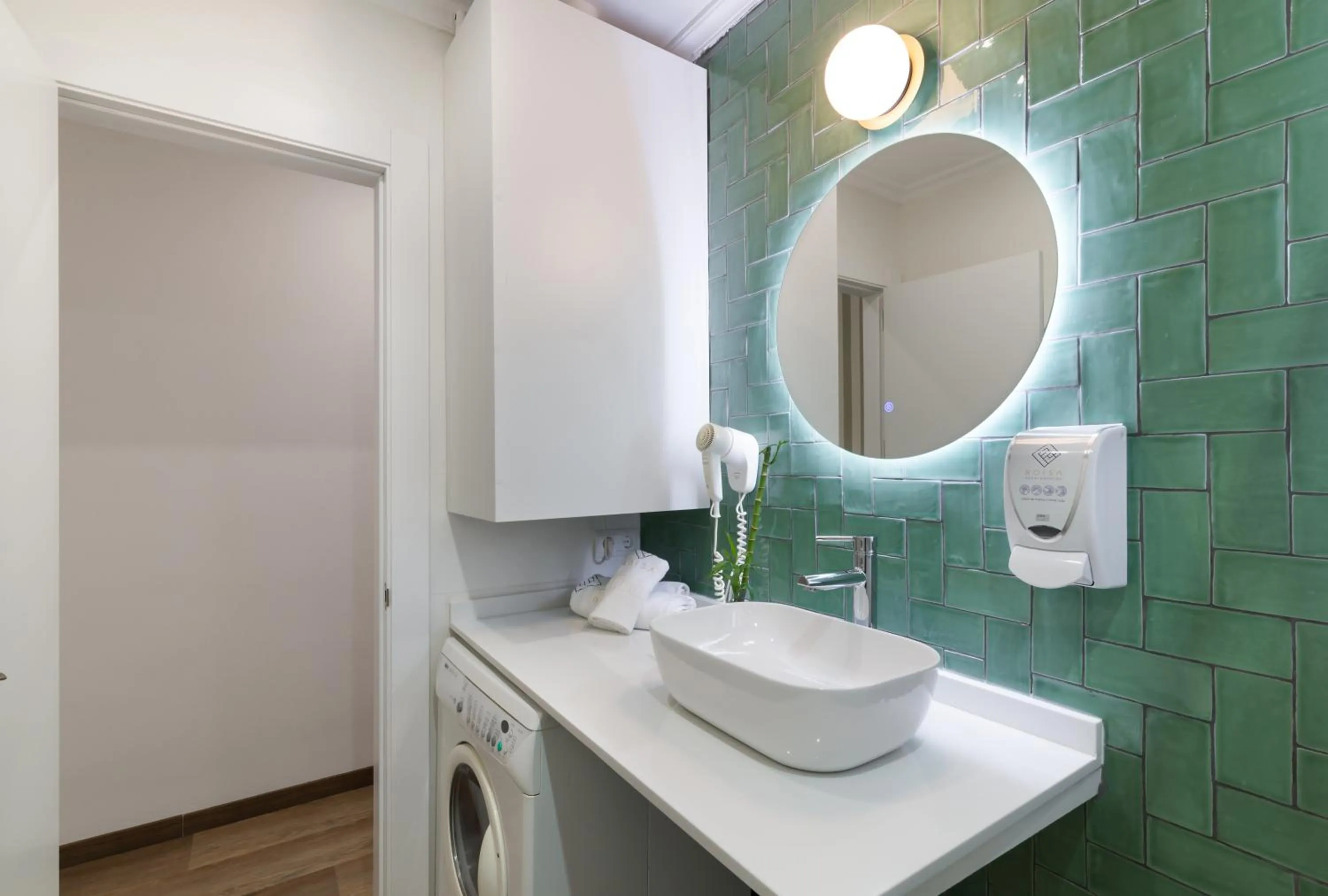 Shower in Roisa Centro