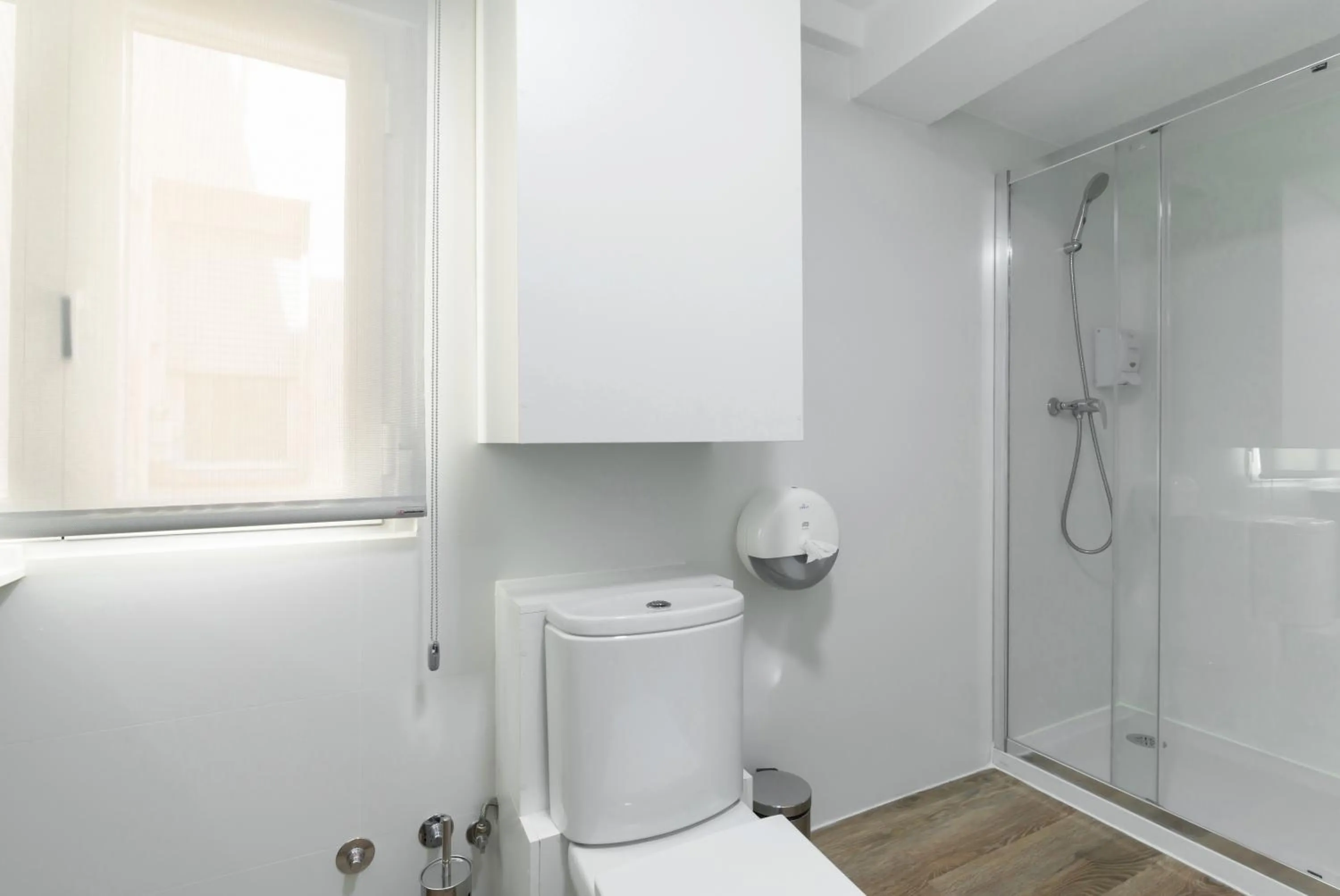 Shower in Roisa Centro