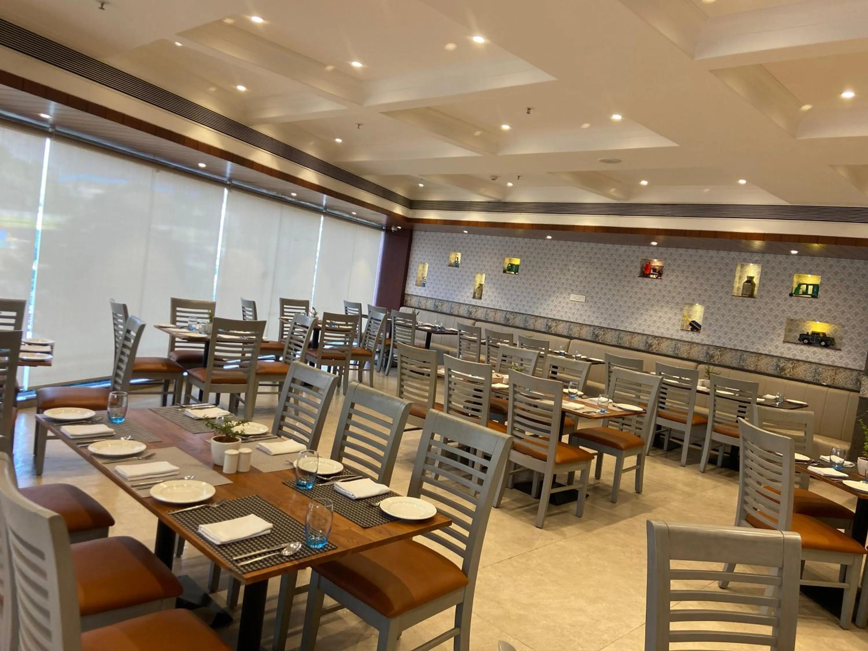 Restaurant/places to eat in The Fern Residency Turbhe