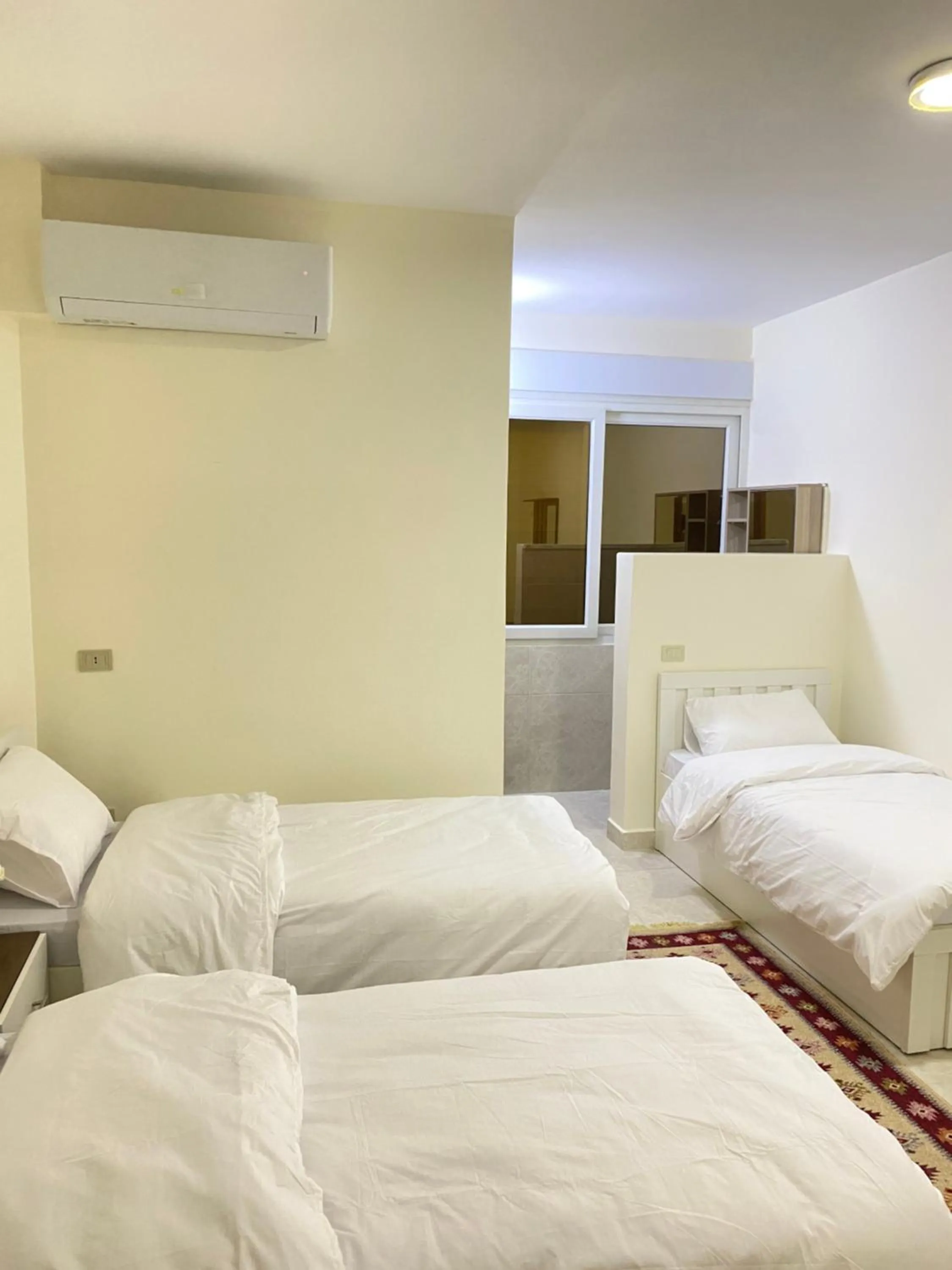 Bed in Rose city inn