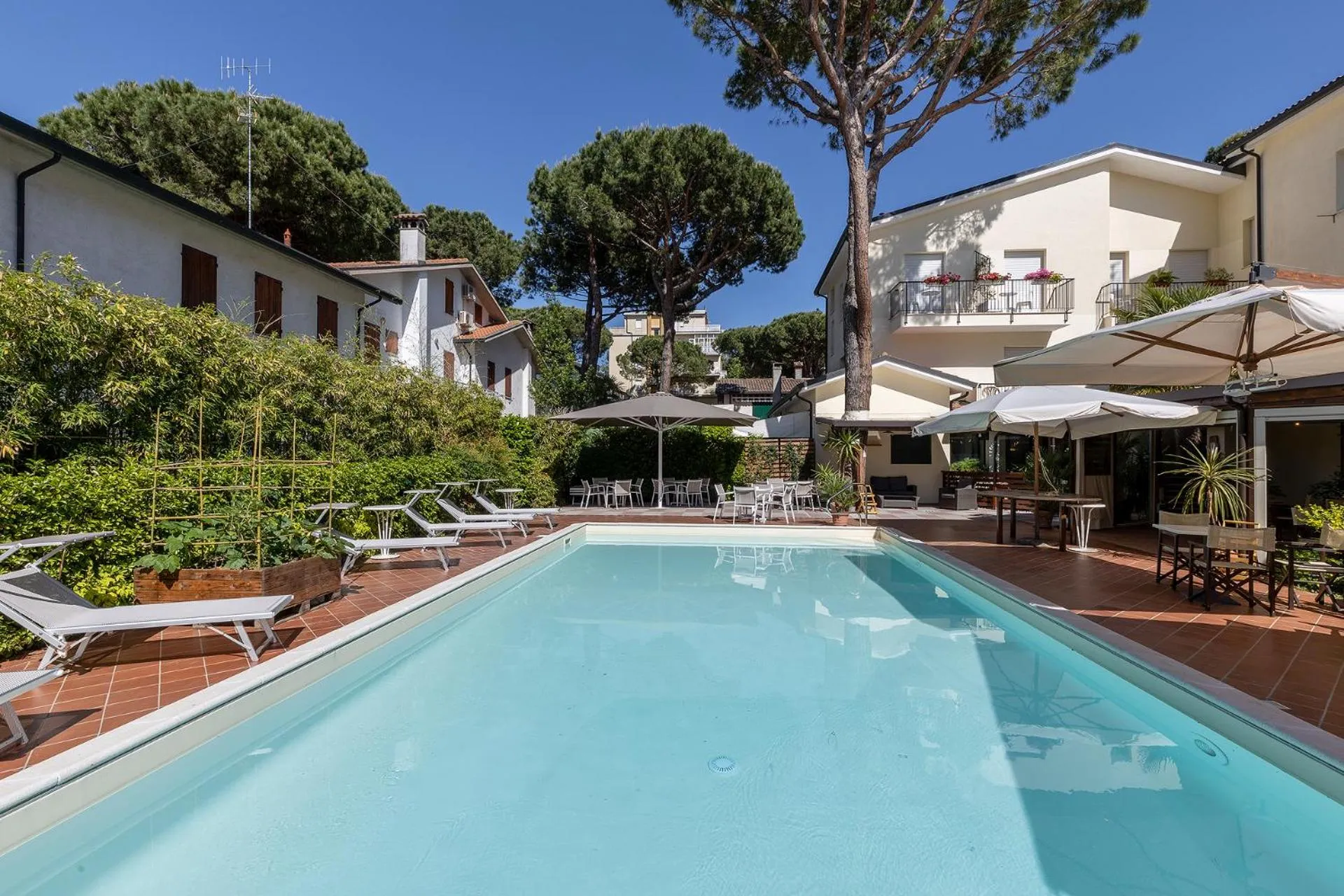 Swimming pool in La Tavernetta
